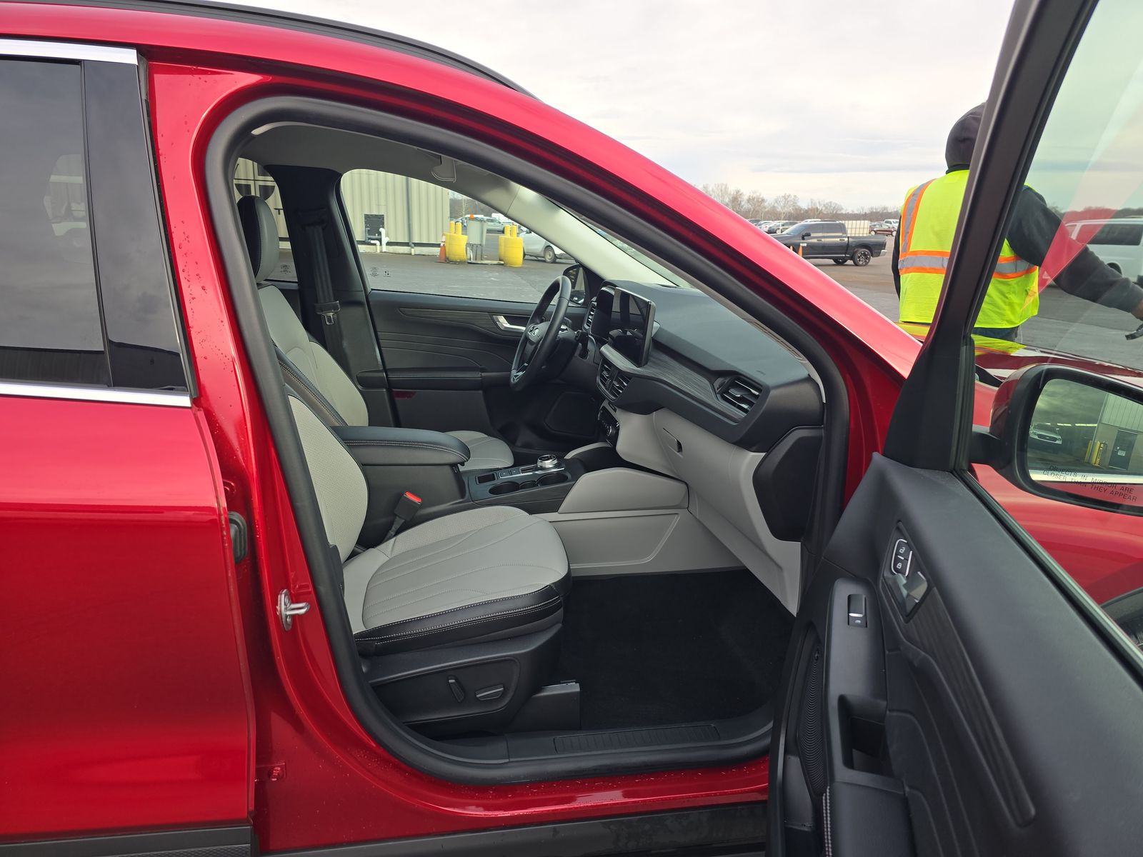 2025 Ford Escape Hybrid Platinum FWD