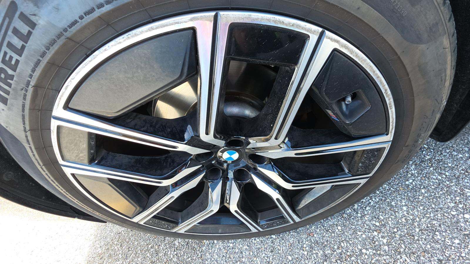 2025 BMW 7 Series 740i RWD