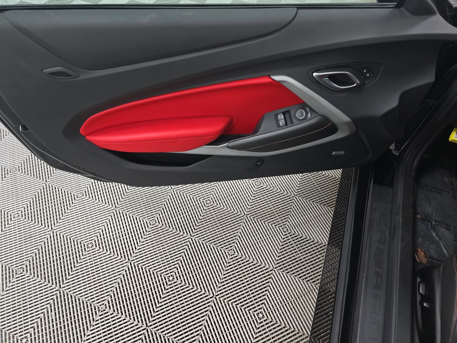 2023 Chevrolet Camaro 2LT RWD