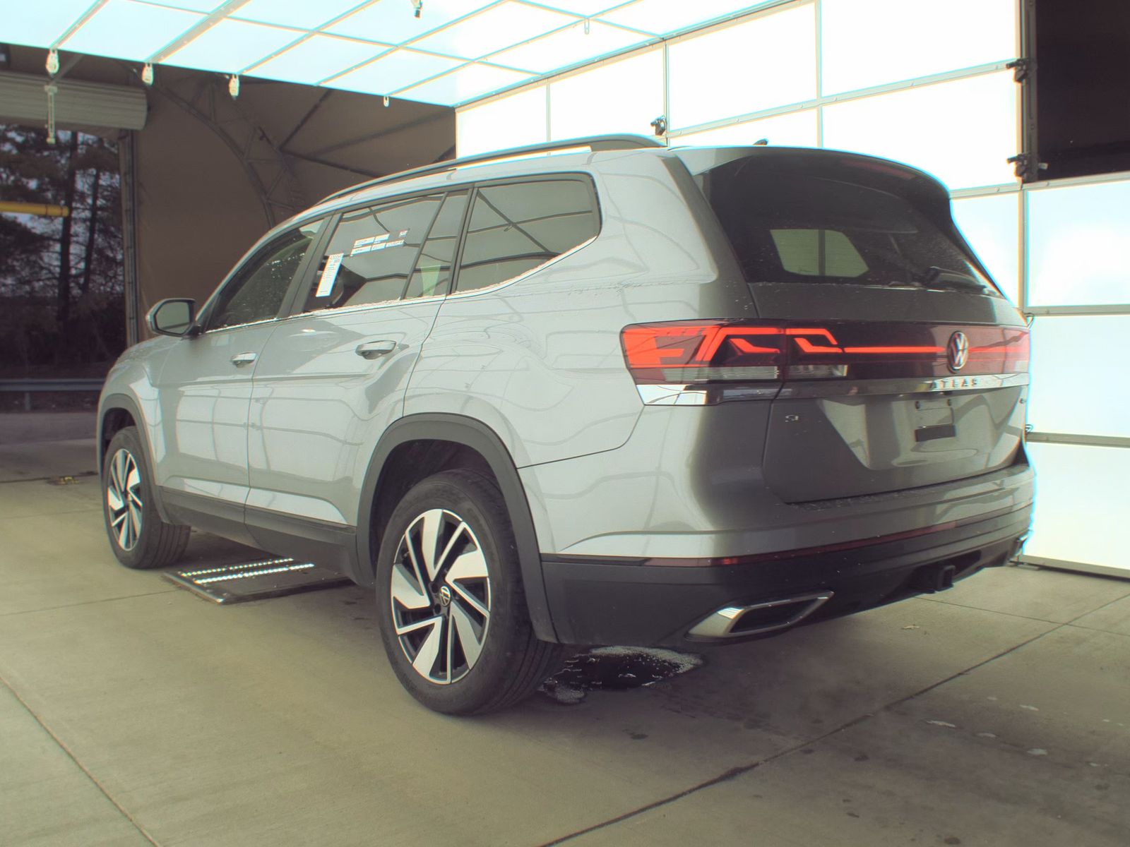 2025 Volkswagen Atlas 2.0T SE AWD