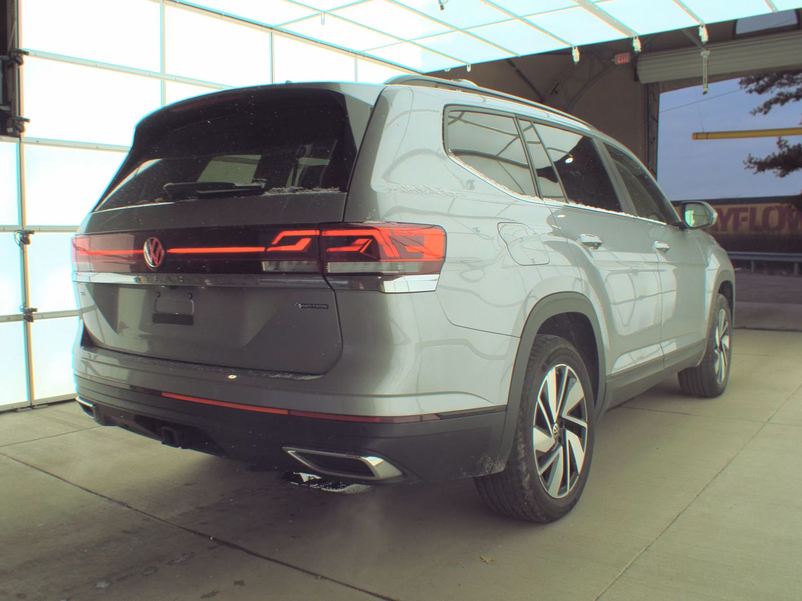 2025 Volkswagen Atlas 2.0T SE AWD