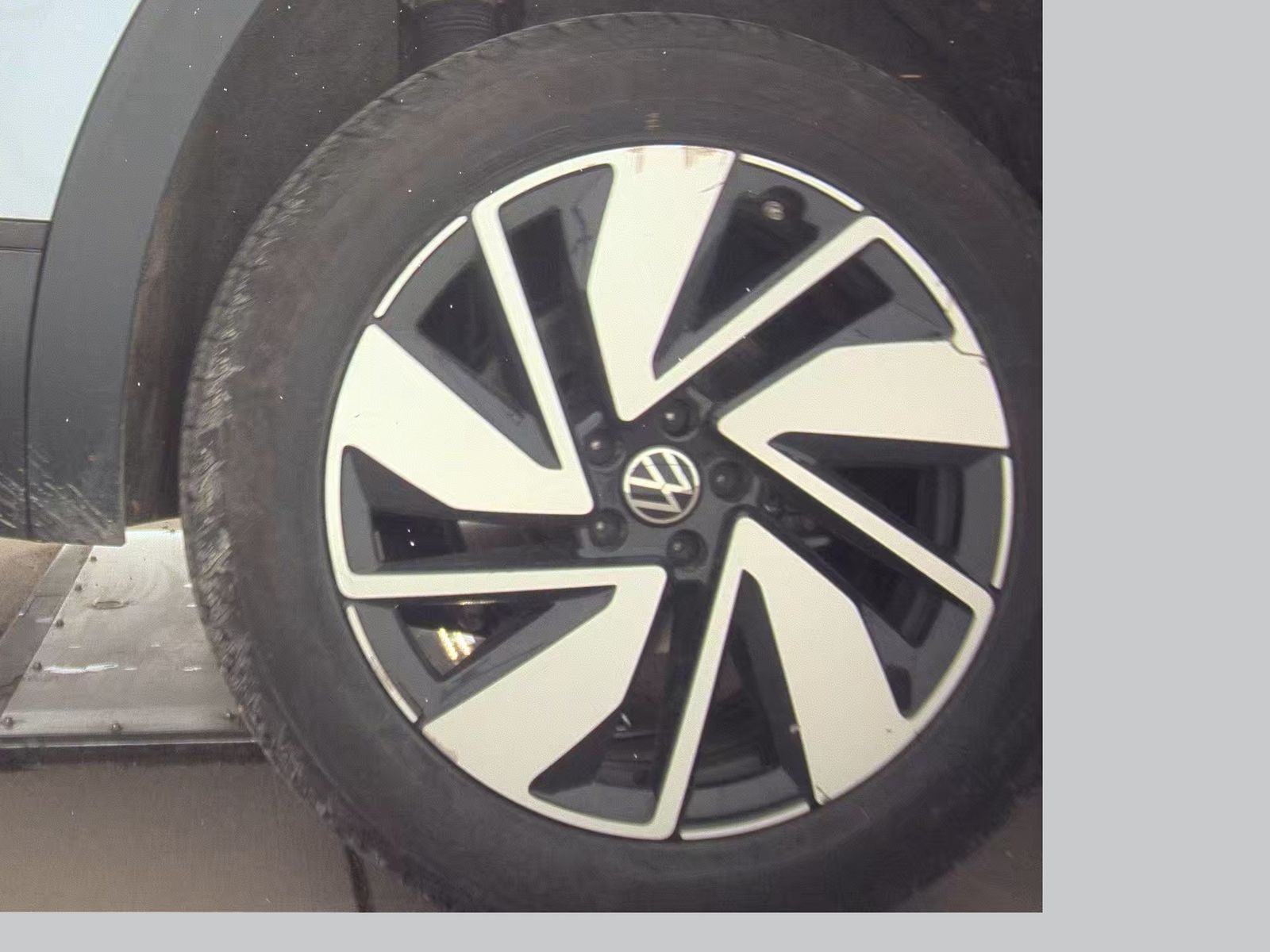 2025 Volkswagen Atlas 2.0T SE AWD