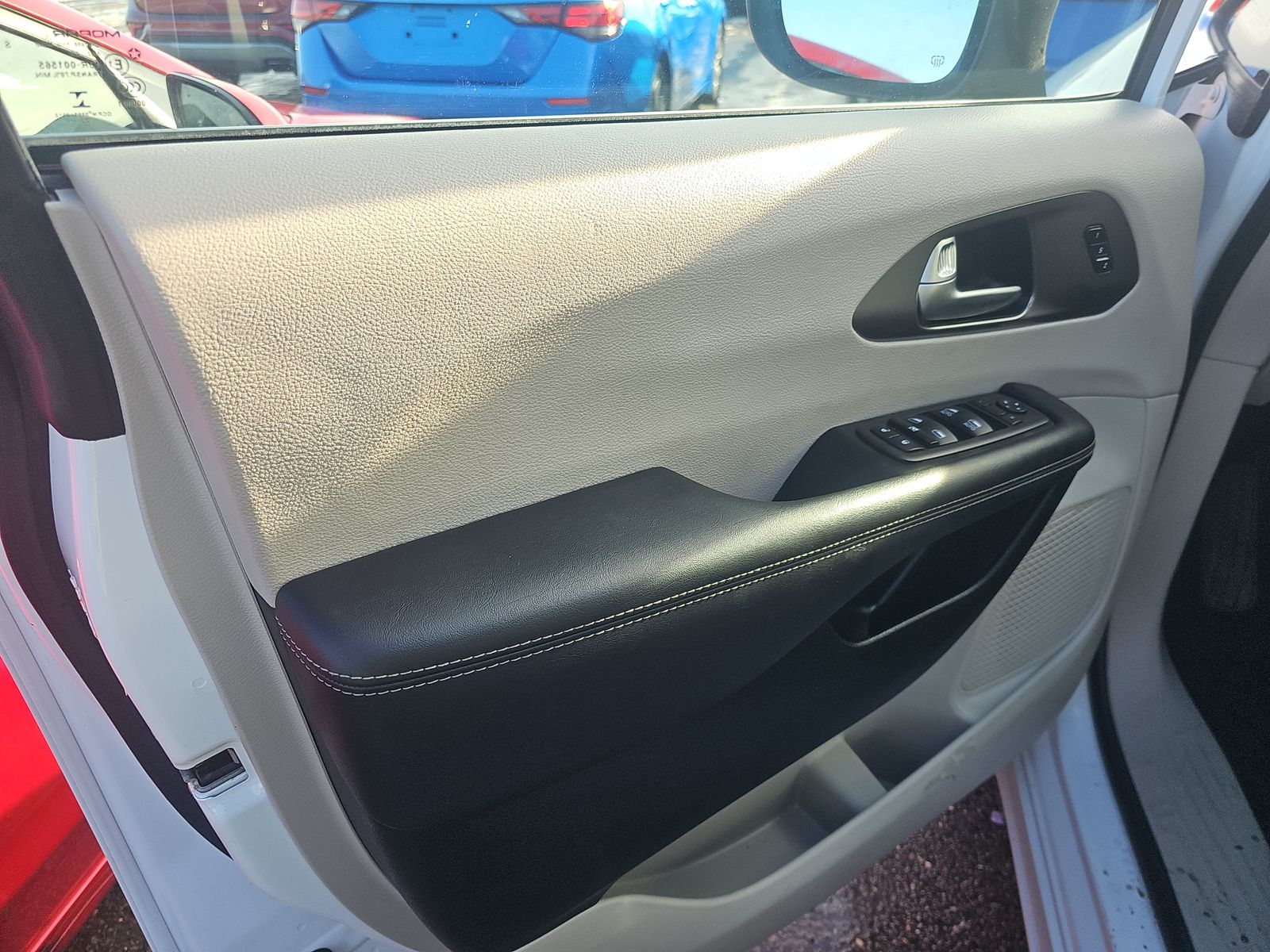 2023 Chrysler Pacifica Touring L FWD