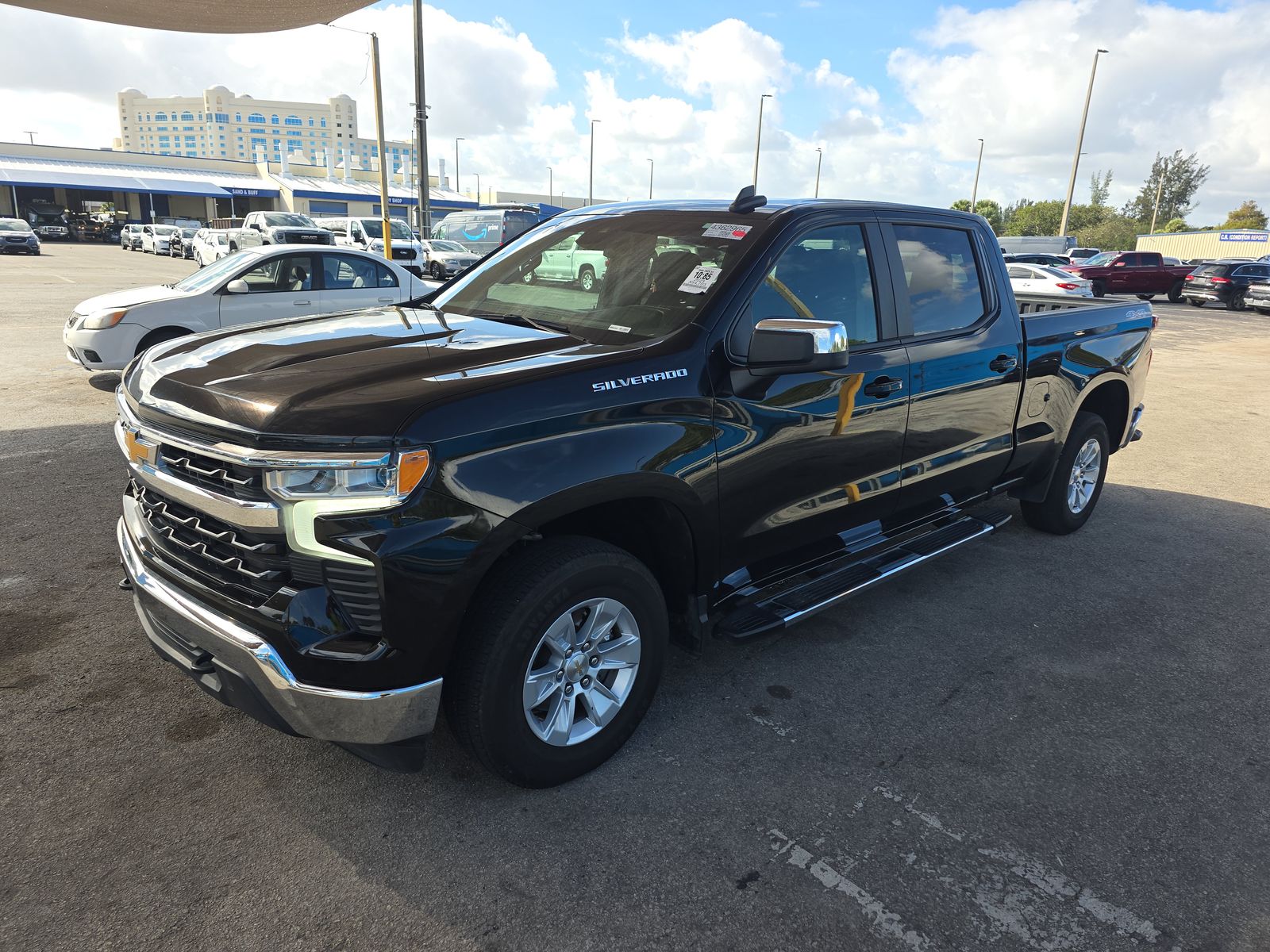 2023 Chevrolet Silverado 1500 LT AWD