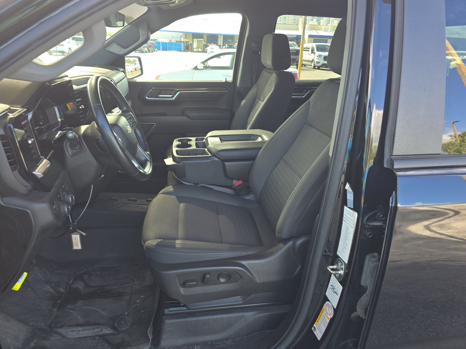 2023 Chevrolet Silverado 1500 LT AWD