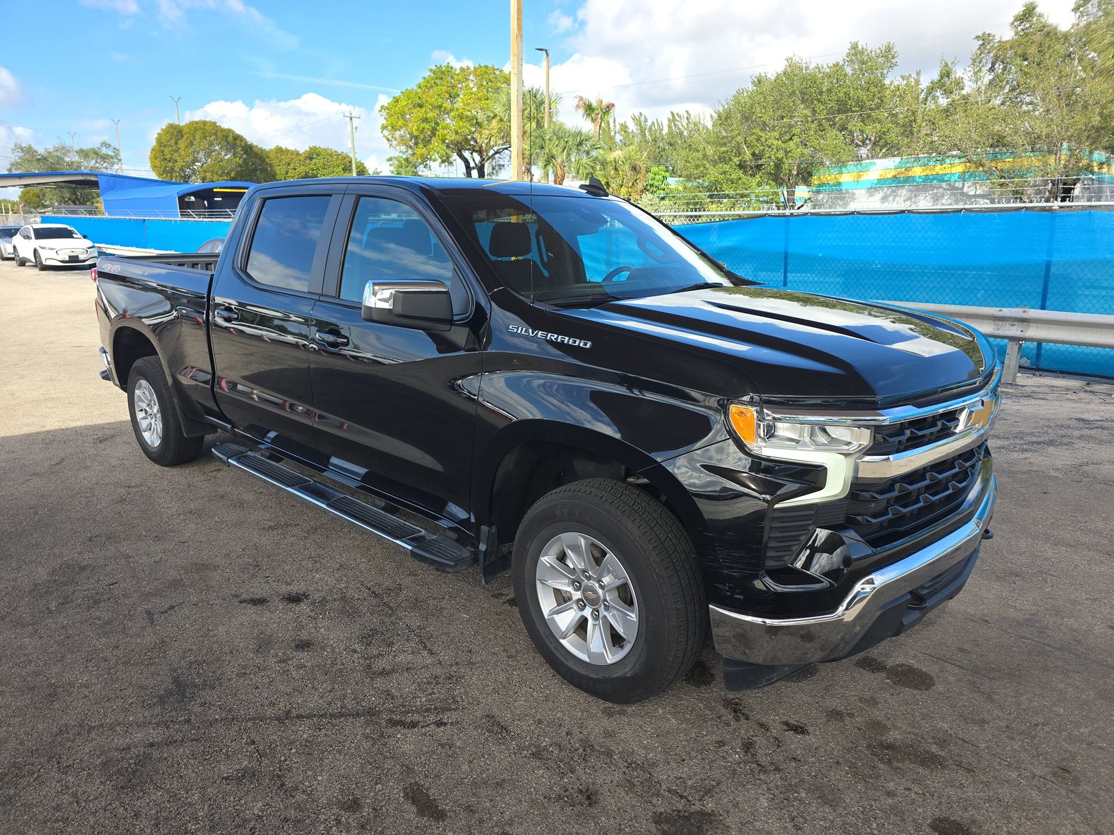 2023 Chevrolet Silverado 1500 LT AWD