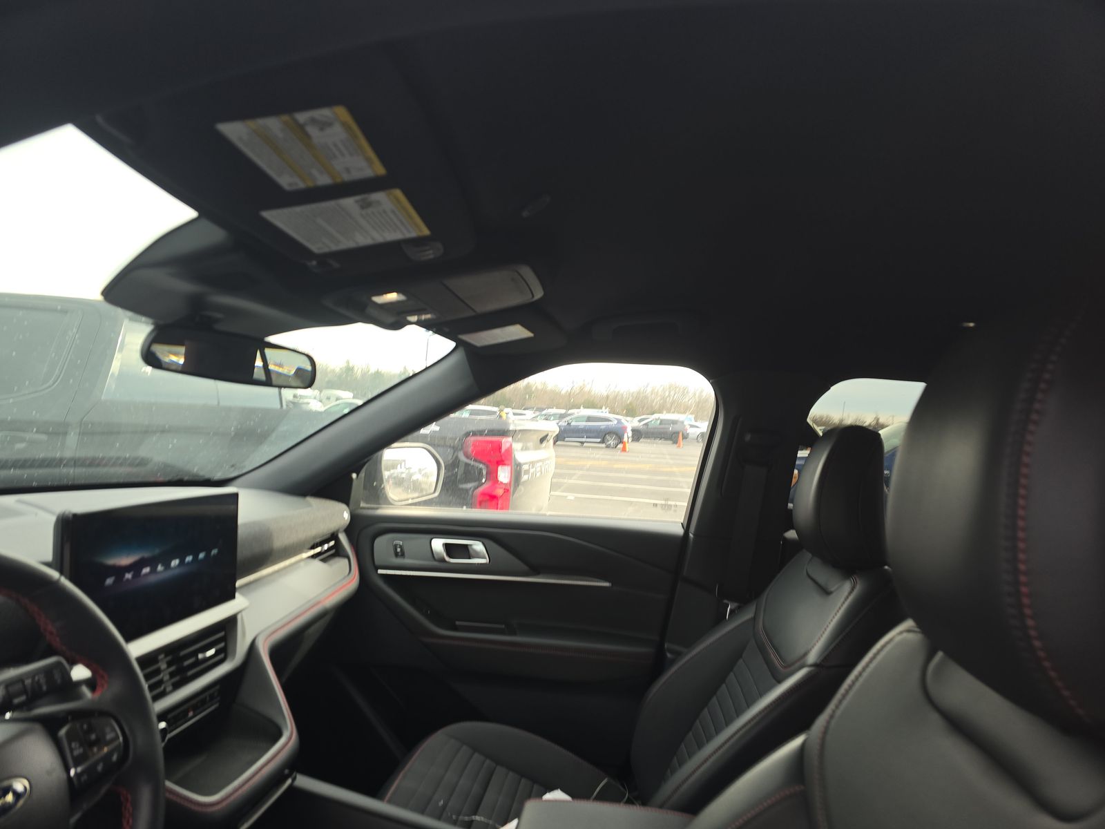 2025 Ford Explorer ST-Line RWD