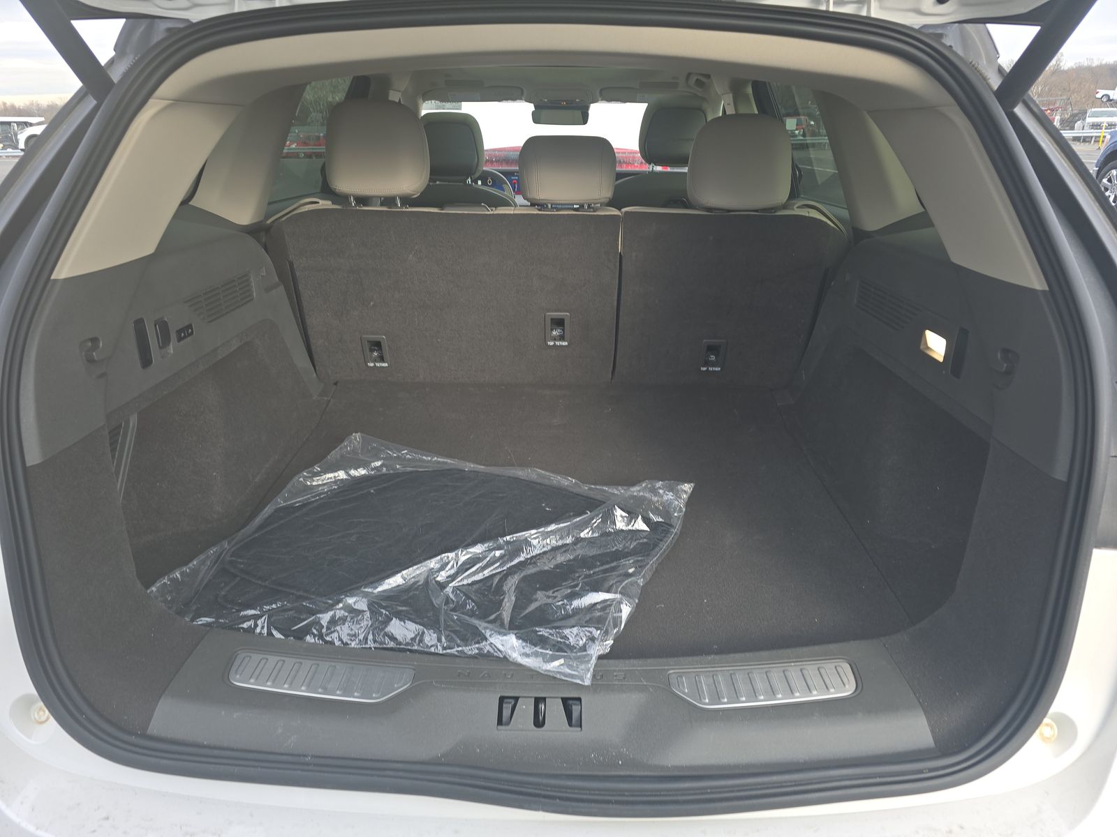 2025 Lincoln Nautilus Reserve AWD