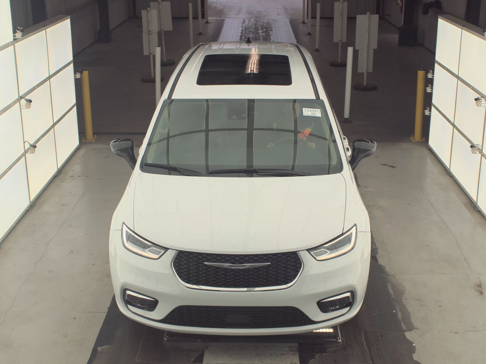 2024 Chrysler Pacifica Limited FWD