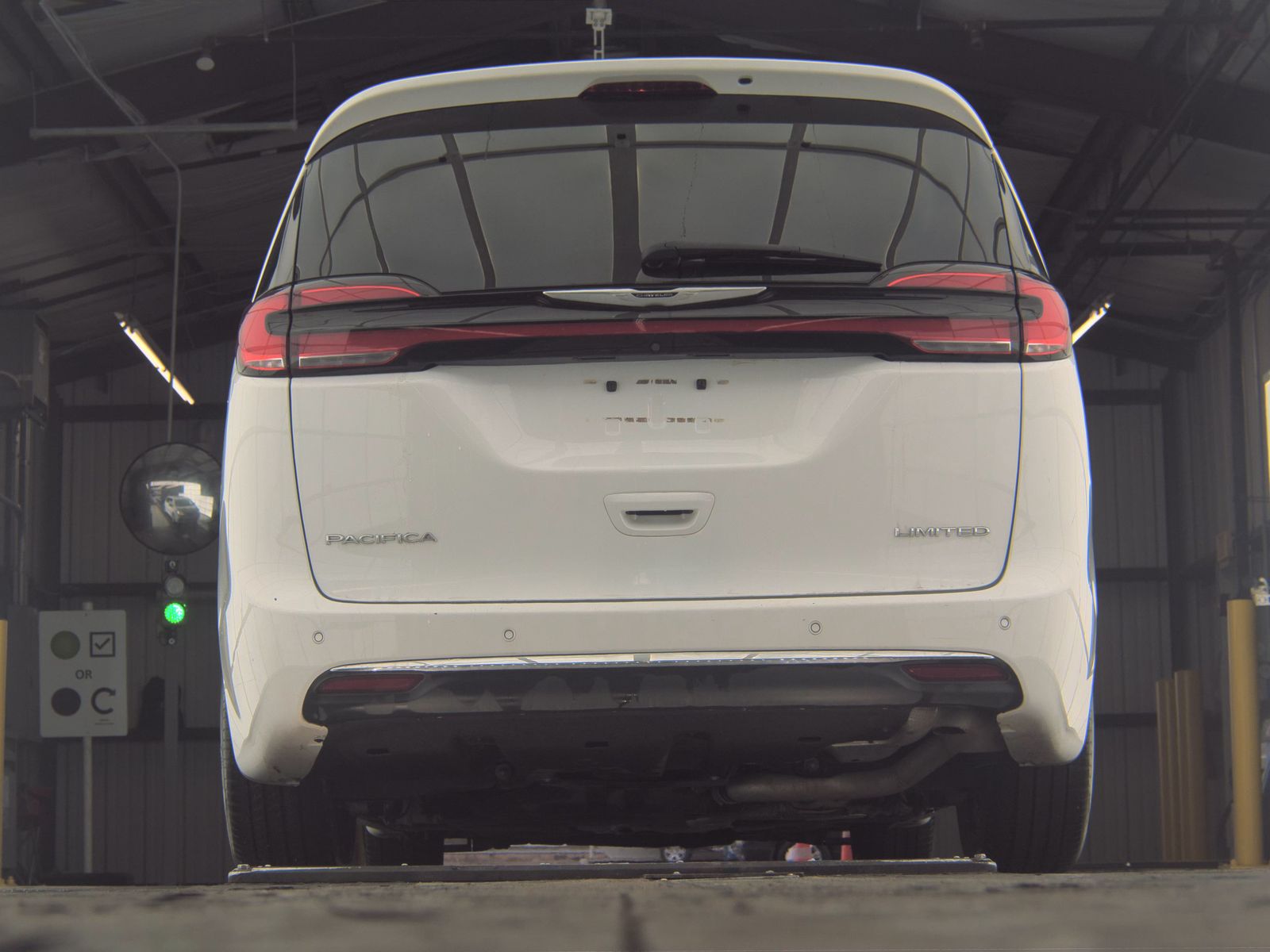 2024 Chrysler Pacifica Limited FWD