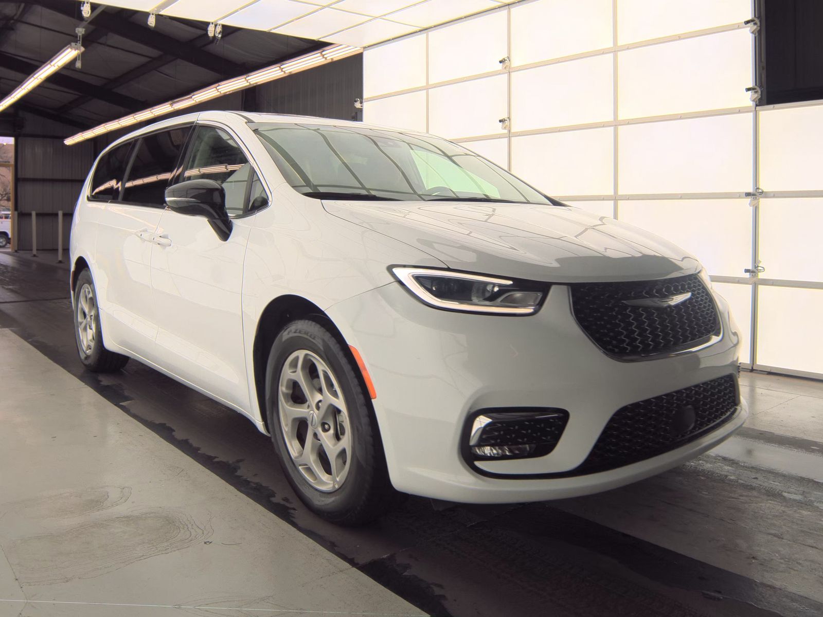 2024 Chrysler Pacifica Limited FWD