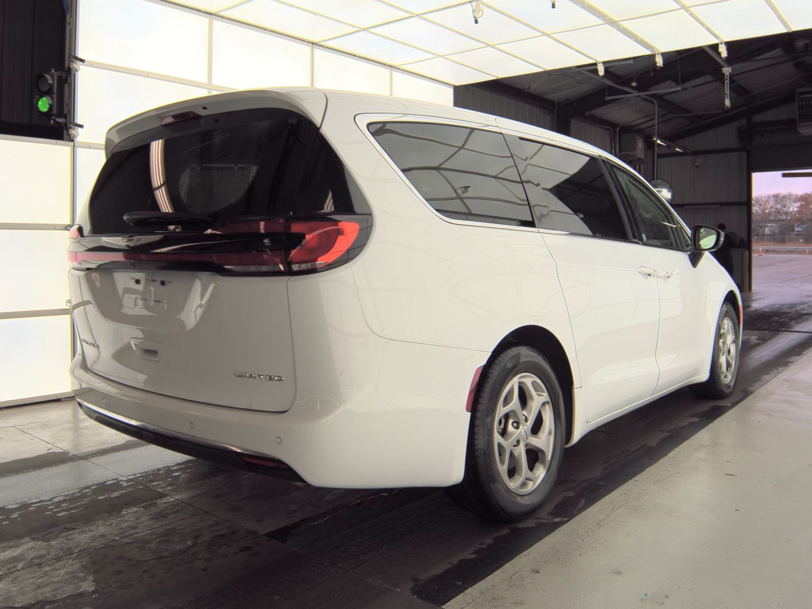 2024 Chrysler Pacifica Limited FWD