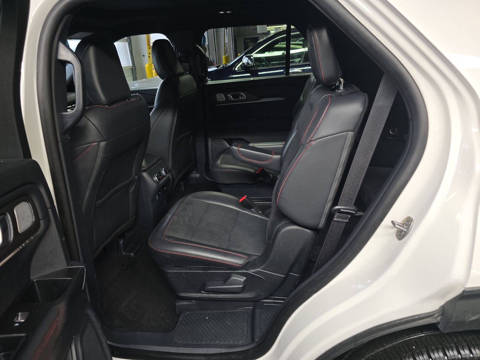 2025 Ford Explorer ST AWD