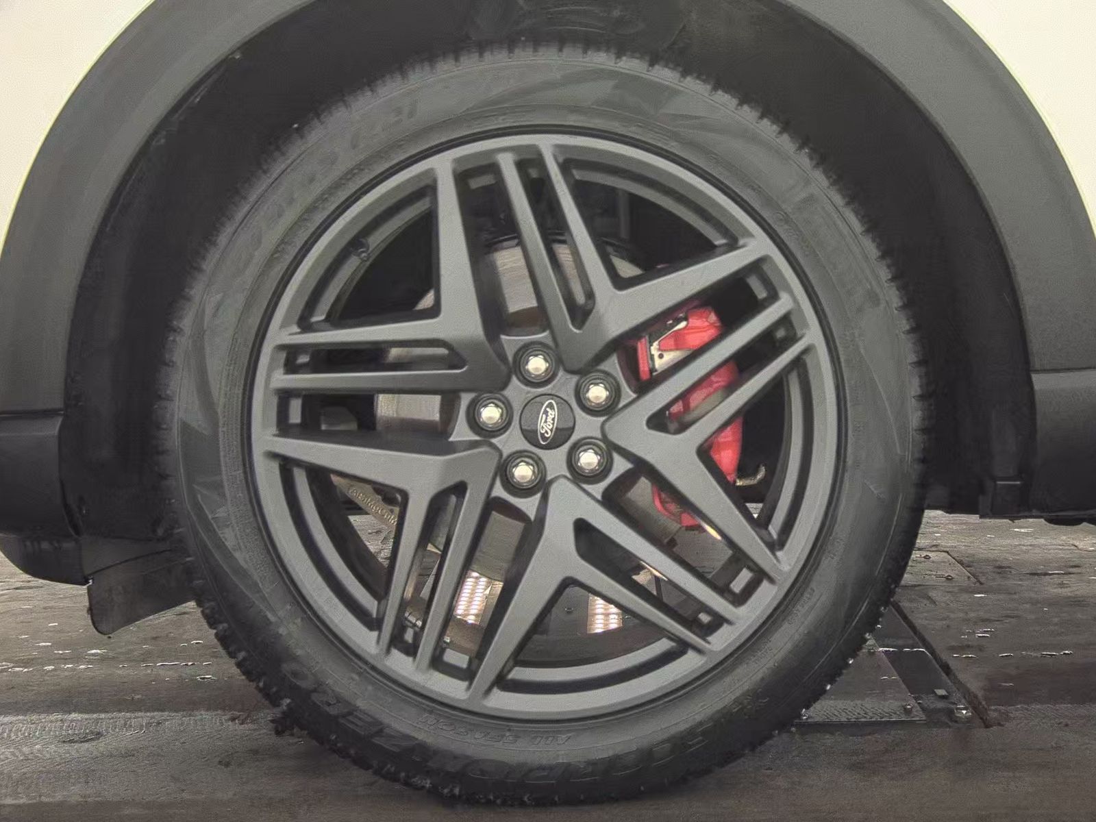 2025 Ford Explorer ST AWD