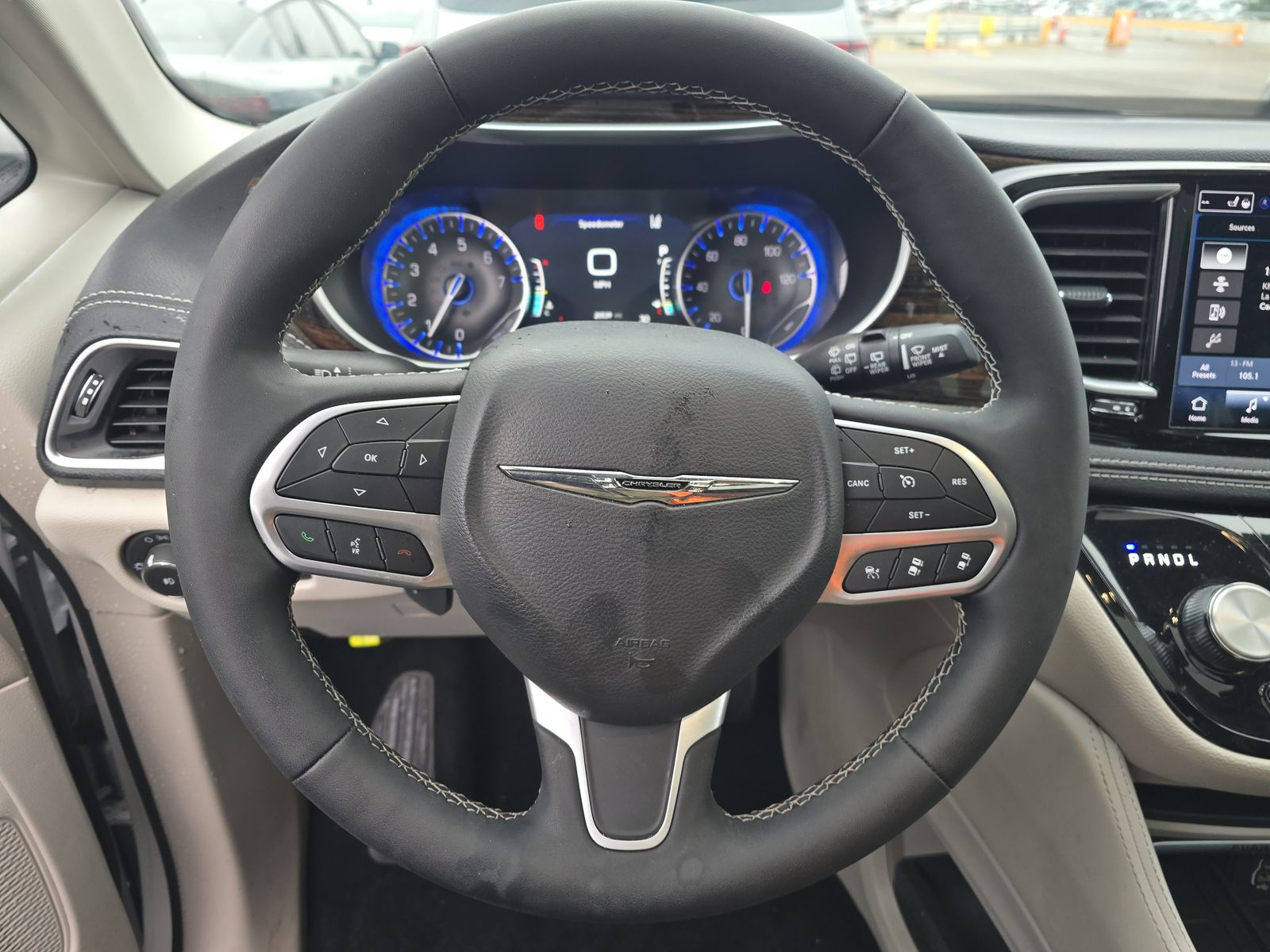 2024 Chrysler Pacifica Limited FWD