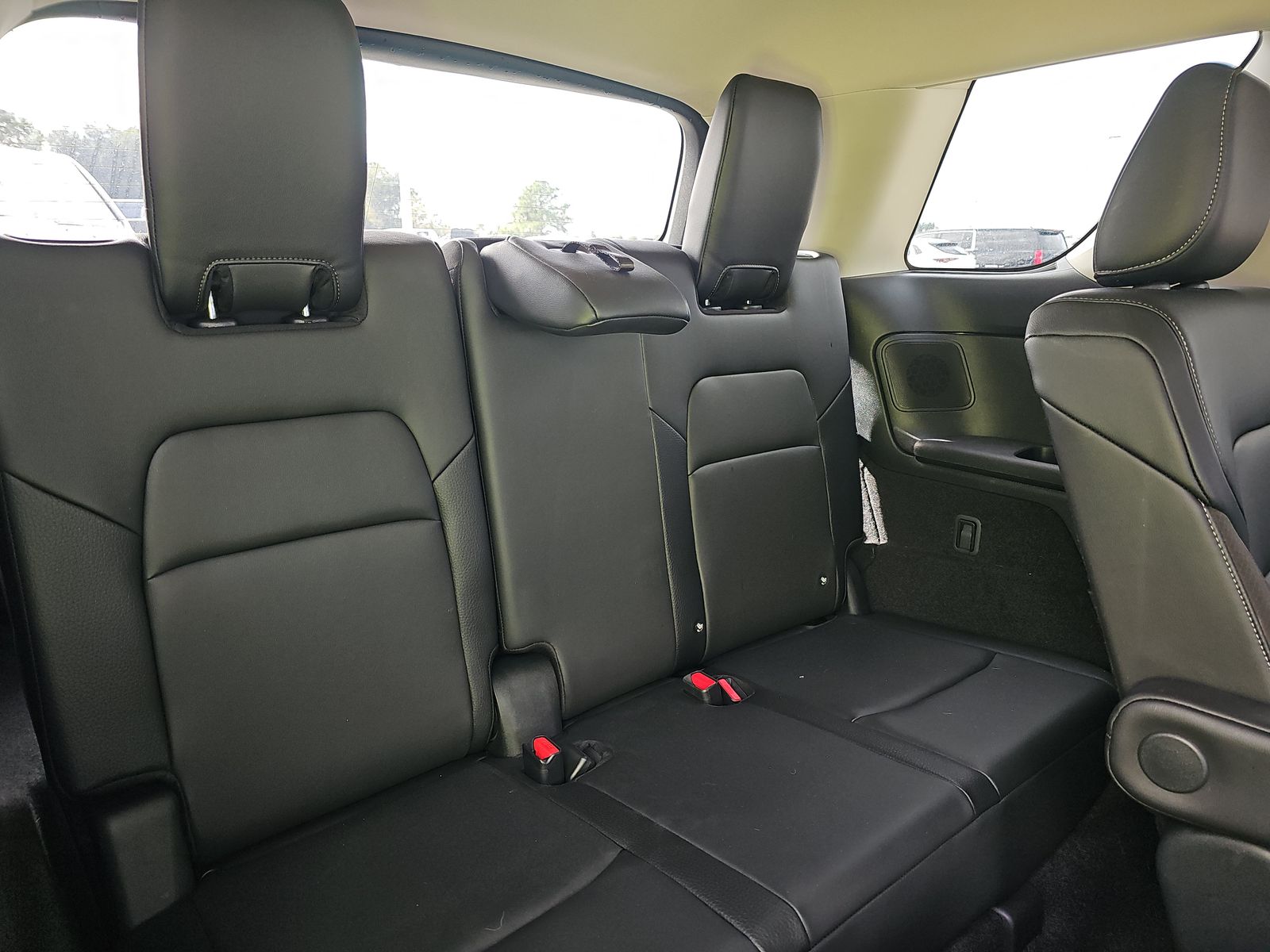 2024 Nissan Pathfinder SL FWD