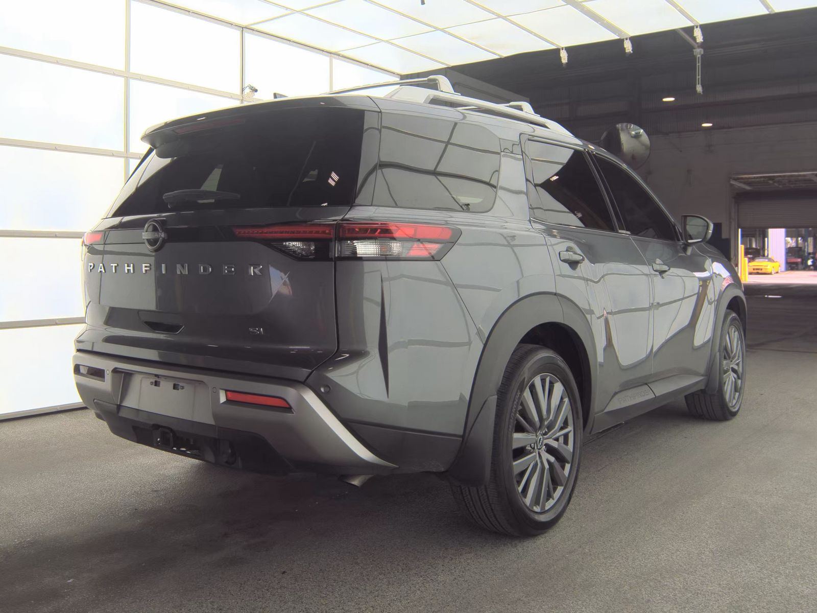 2024 Nissan Pathfinder SL FWD