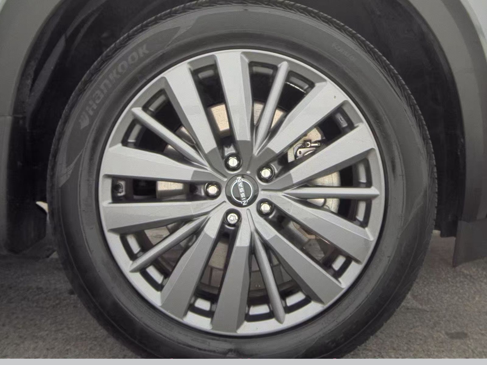 2024 Nissan Pathfinder SL FWD