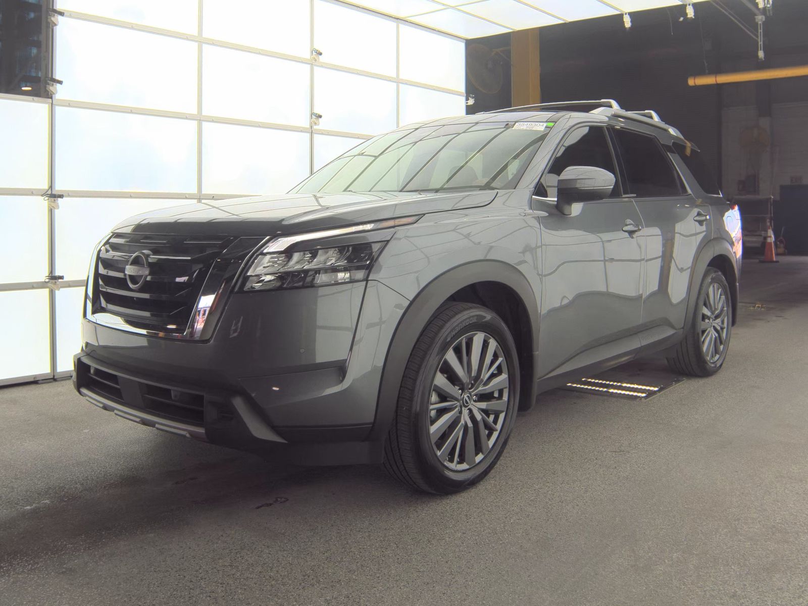 2024 Nissan Pathfinder SL FWD