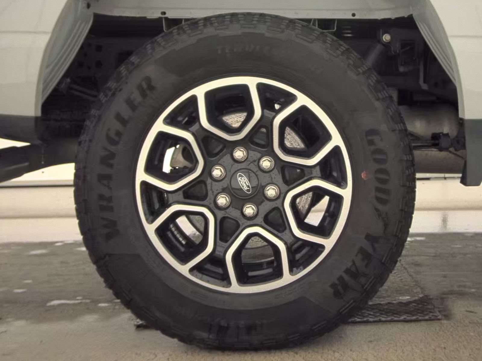 2023 Ford F-150 Hybrid XLT AWD