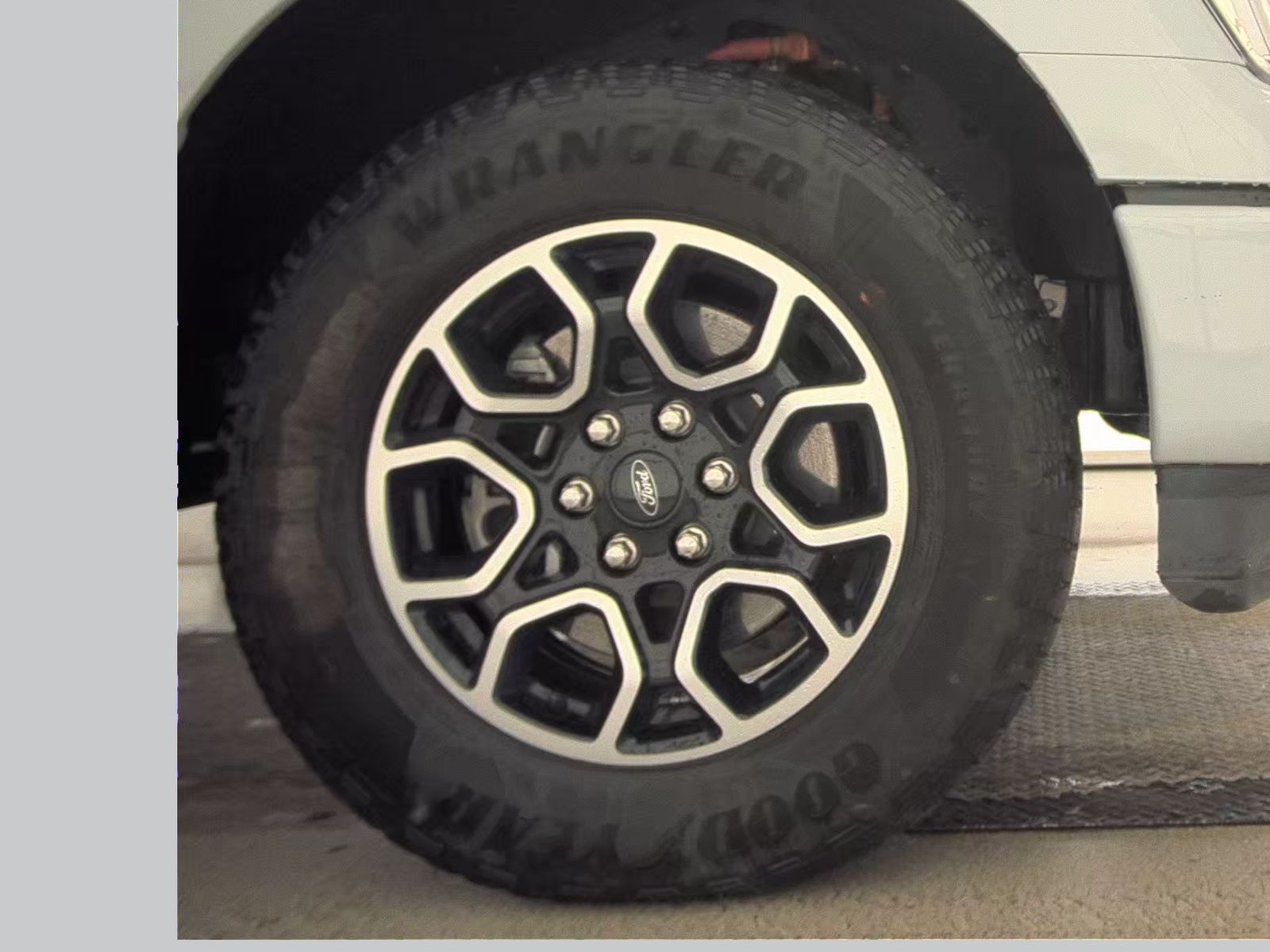 2023 Ford F-150 Hybrid XLT AWD