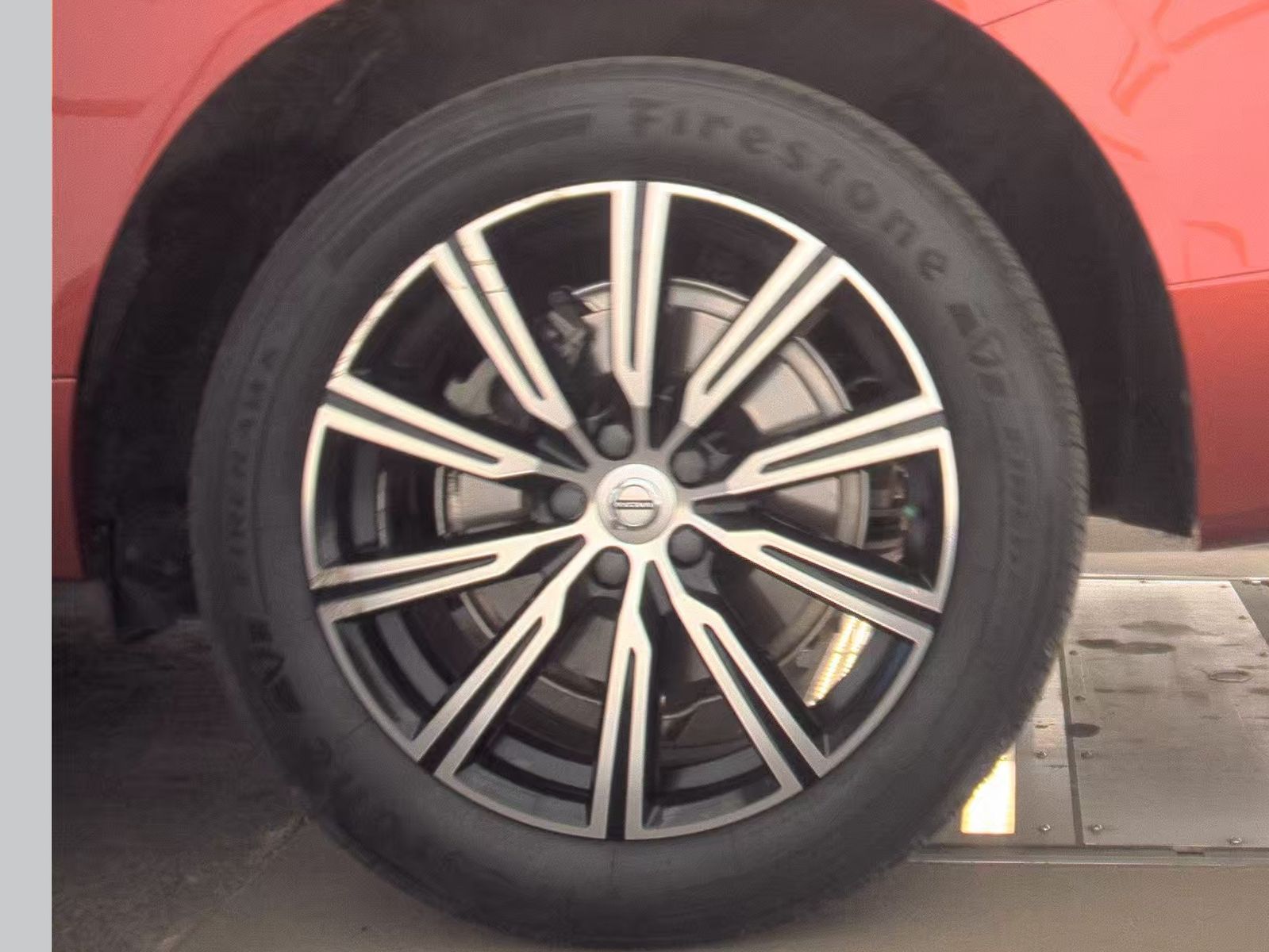 2019 Volvo XC60 Plug-In Hybrid T8 Inscription AWD