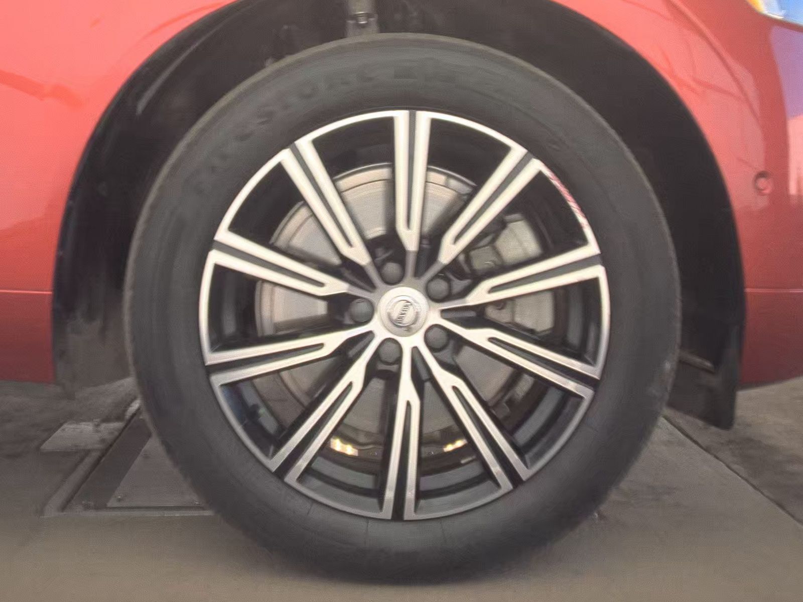 2019 Volvo XC60 Plug-In Hybrid T8 Inscription AWD