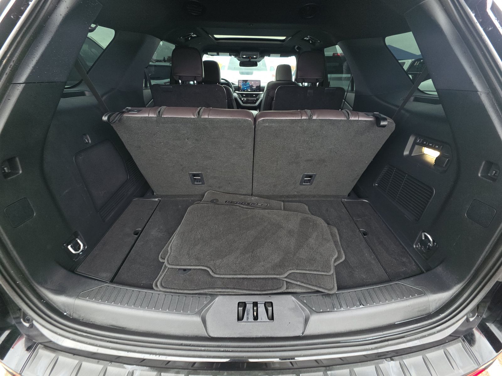 2025 Ford Explorer Platinum RWD