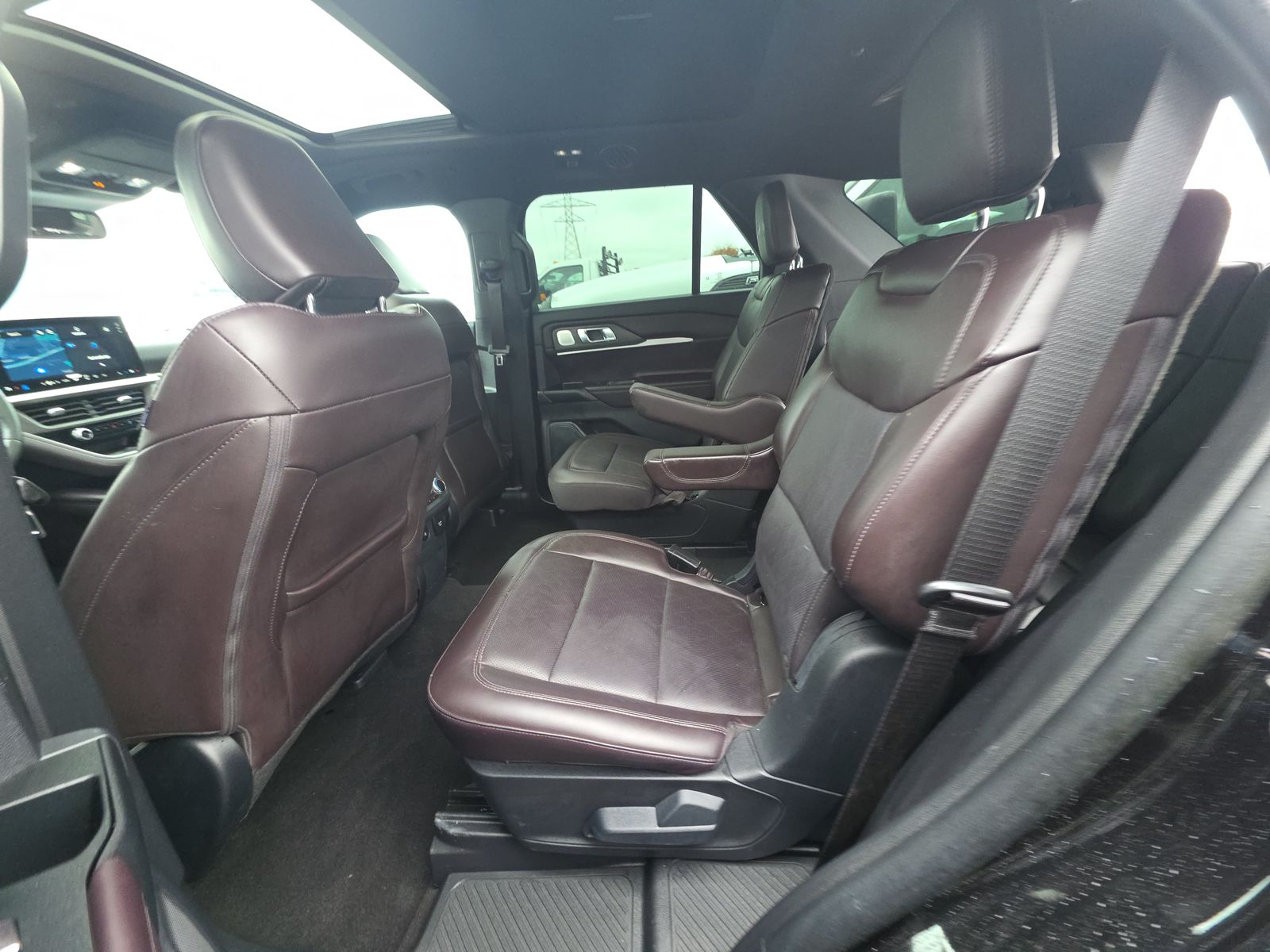 2025 Ford Explorer Platinum RWD