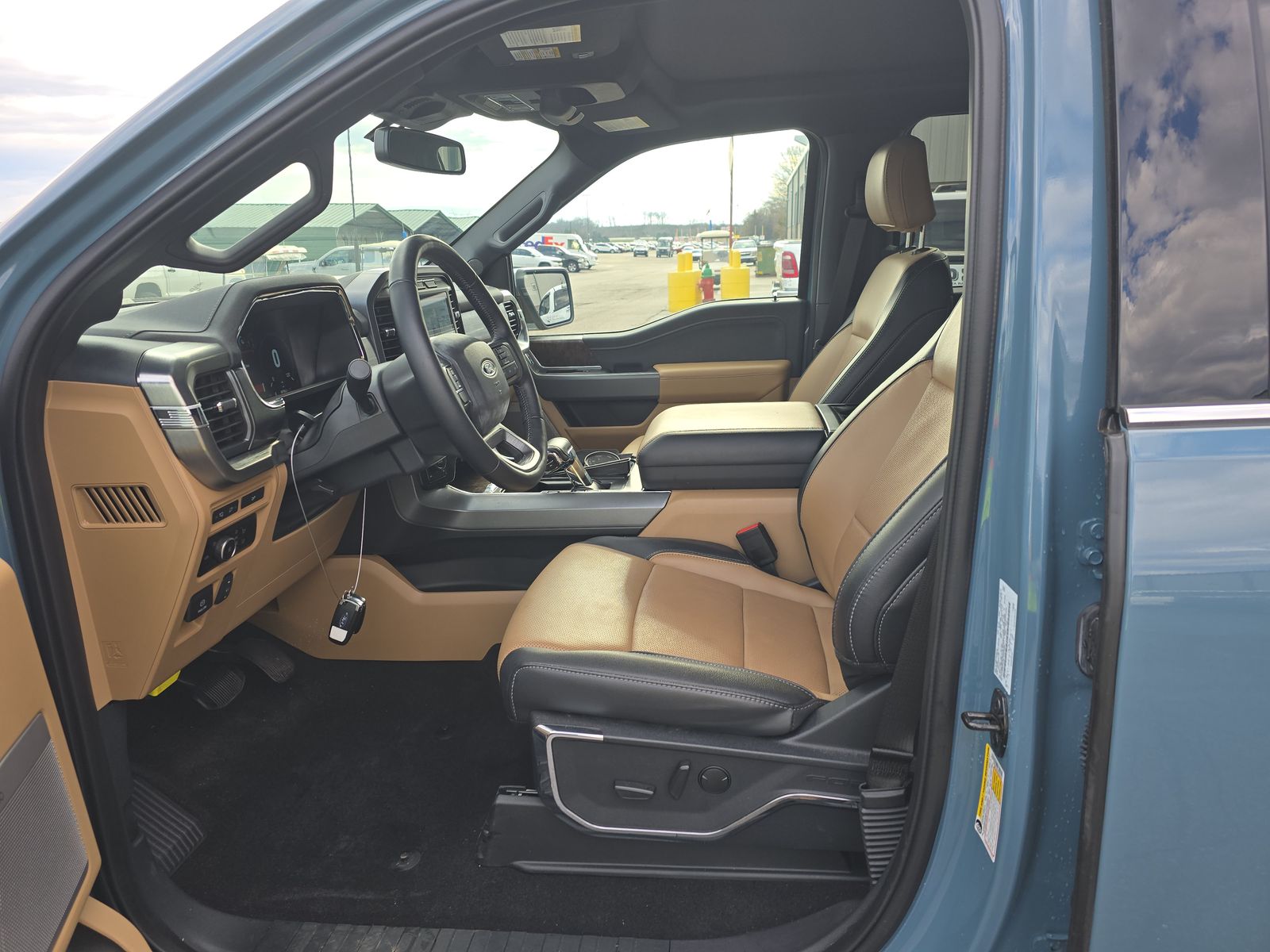 2023 Ford F-150 Lariat AWD