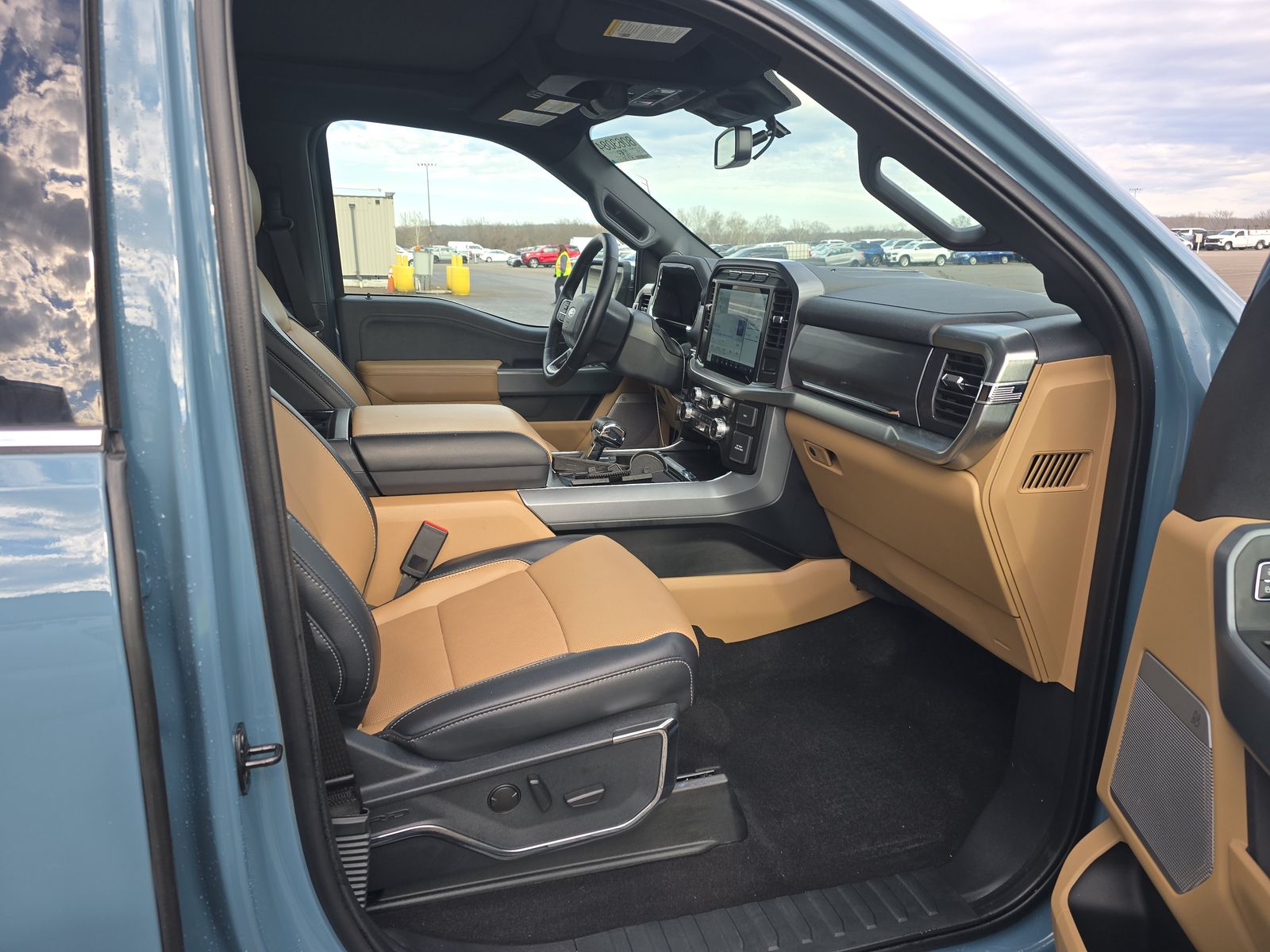 2023 Ford F-150 Lariat AWD