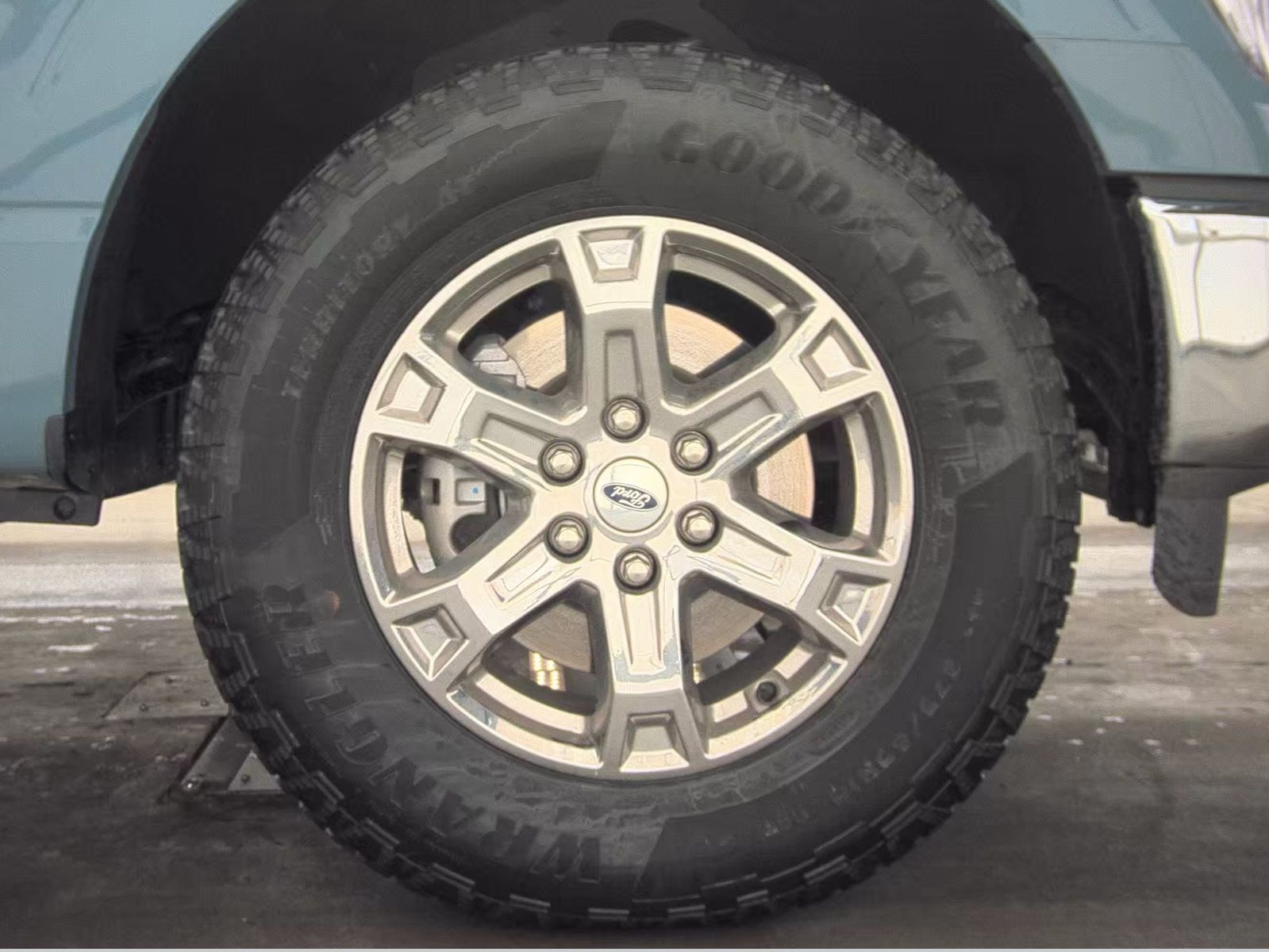 2023 Ford F-150 Lariat AWD