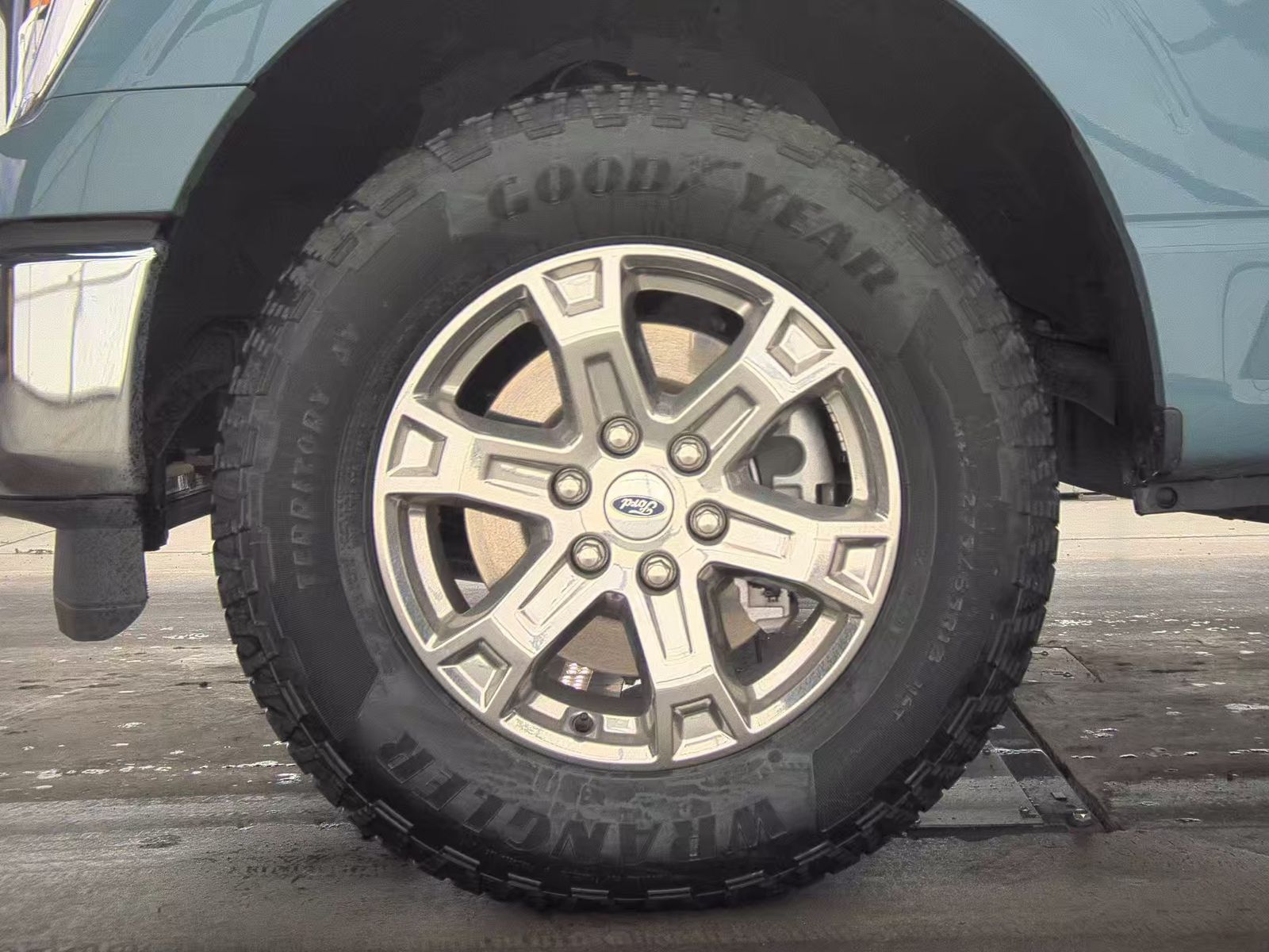 2023 Ford F-150 Lariat AWD