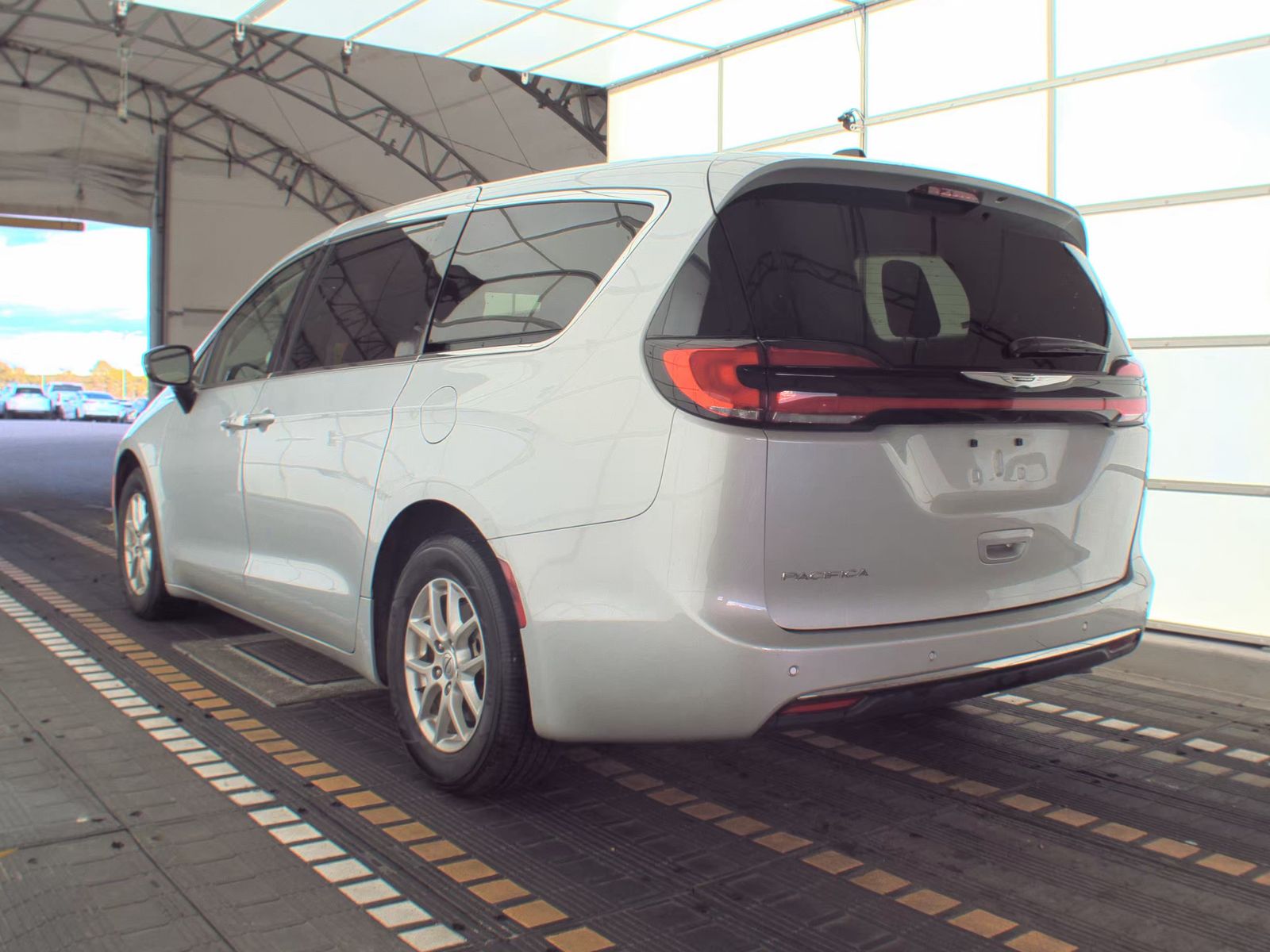 2024 Chrysler Pacifica Touring L FWD