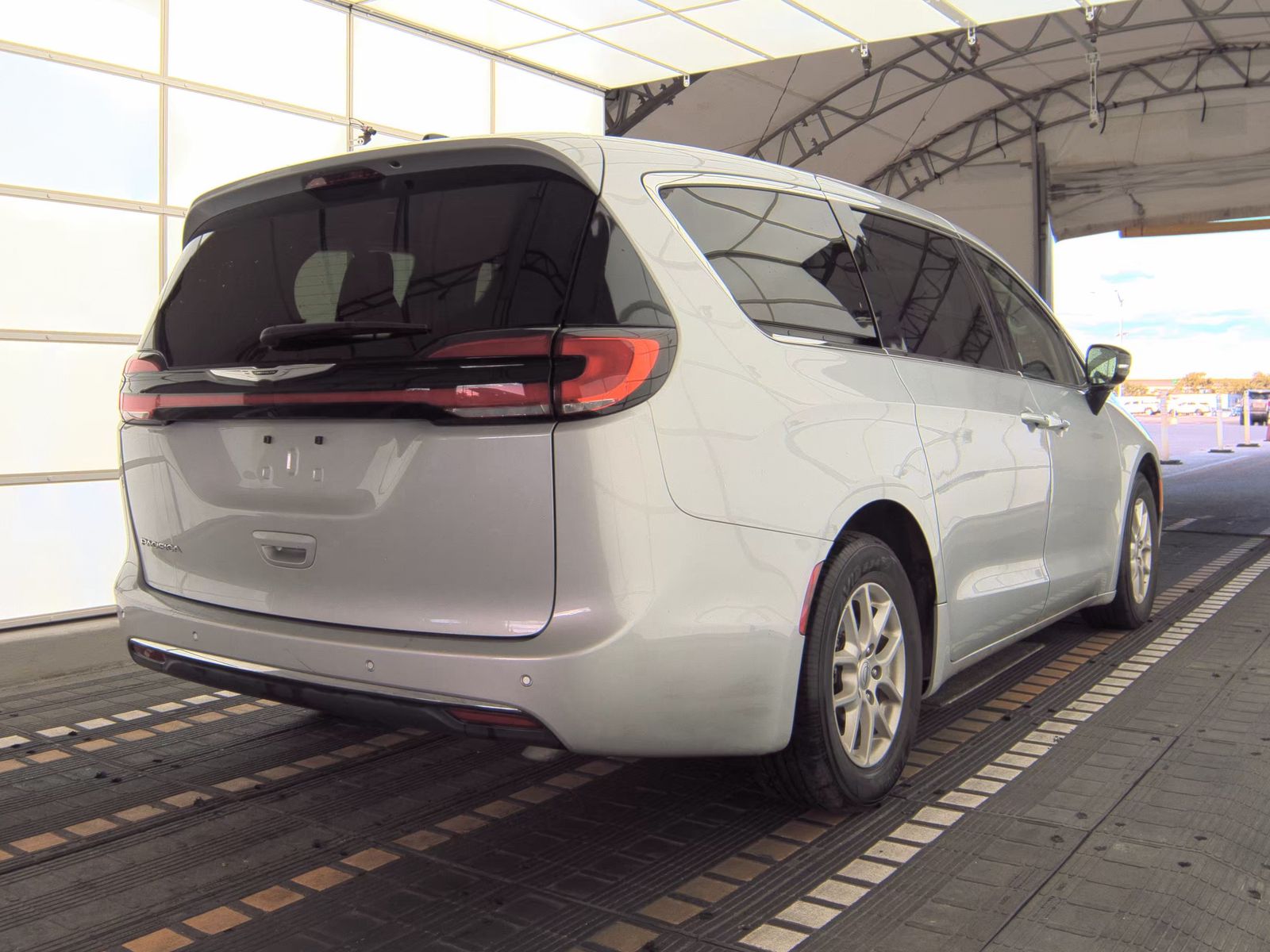 2024 Chrysler Pacifica Touring L FWD