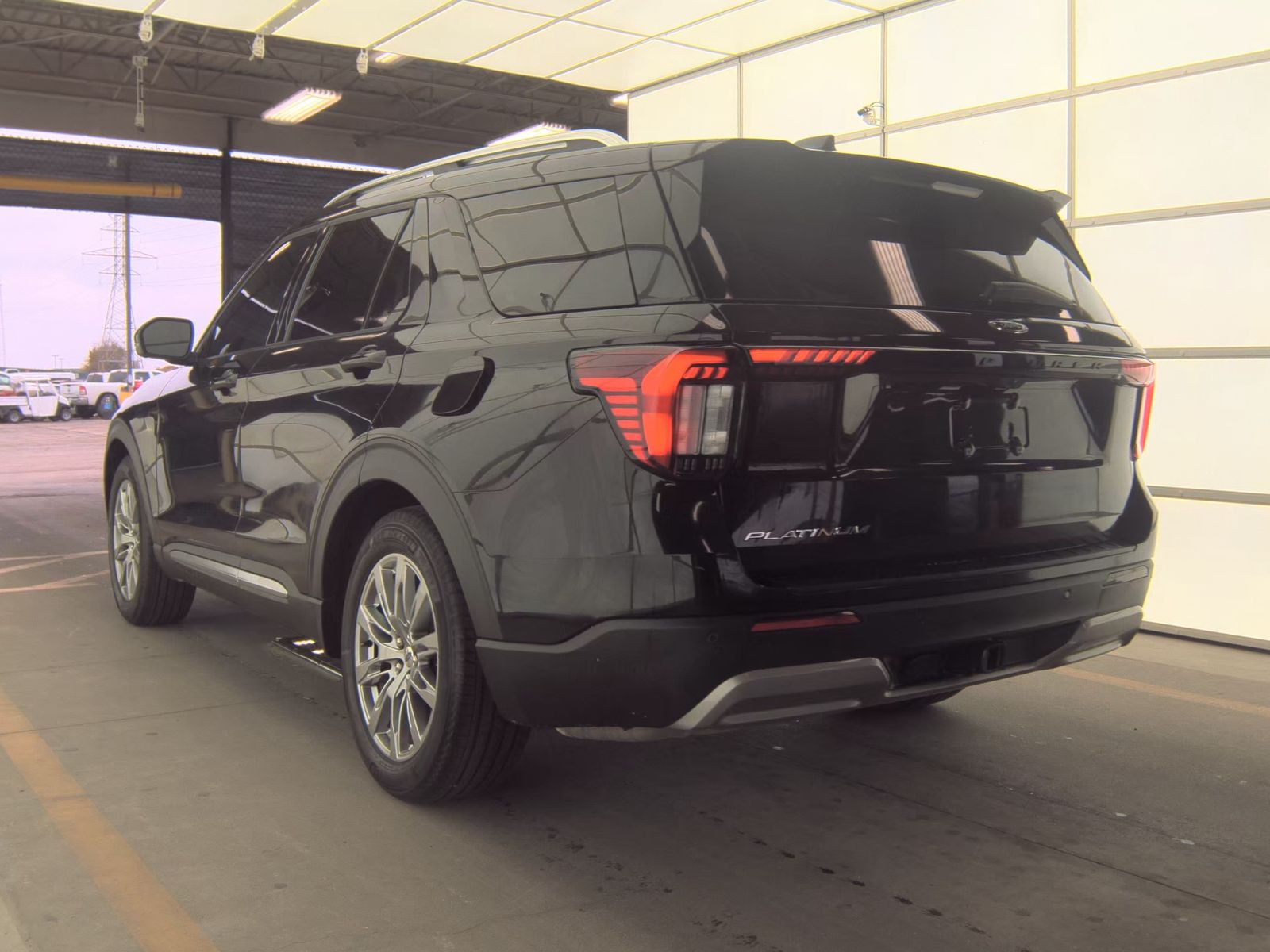 2025 Ford Explorer Platinum RWD