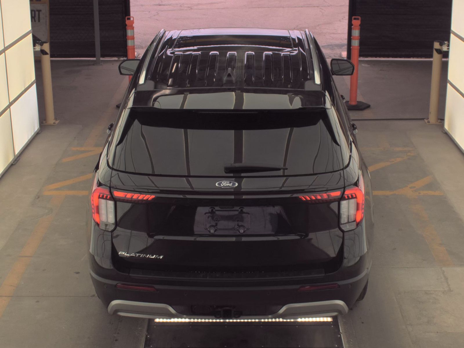 2025 Ford Explorer Platinum RWD