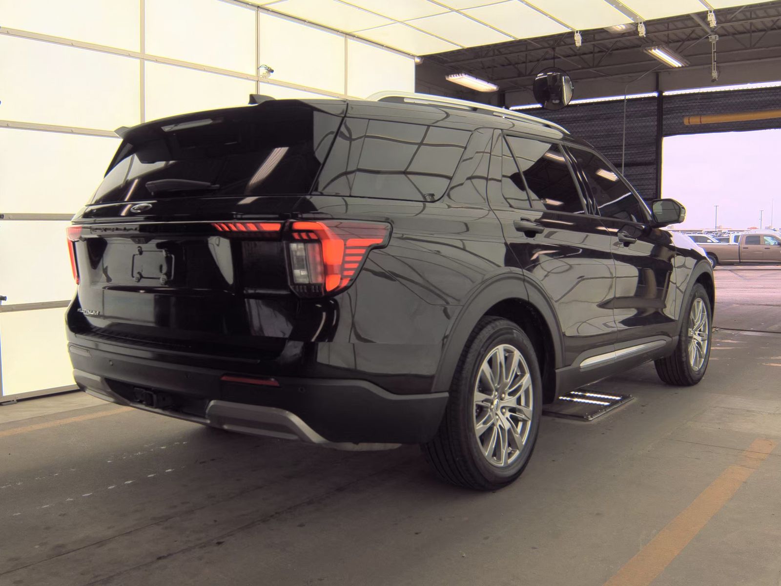 2025 Ford Explorer Platinum RWD