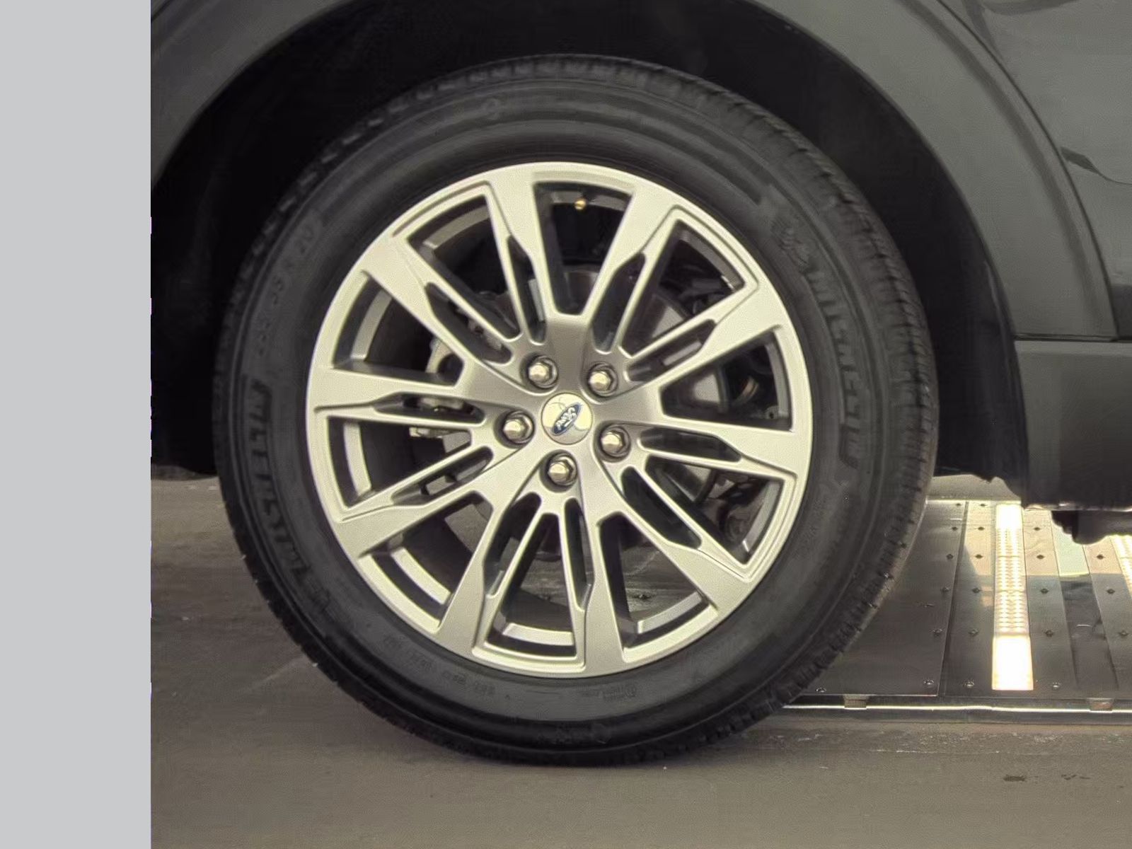 2025 Ford Explorer Platinum RWD