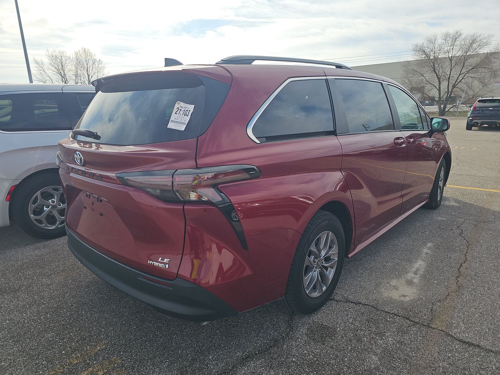 2024 Toyota Sienna LE FWD