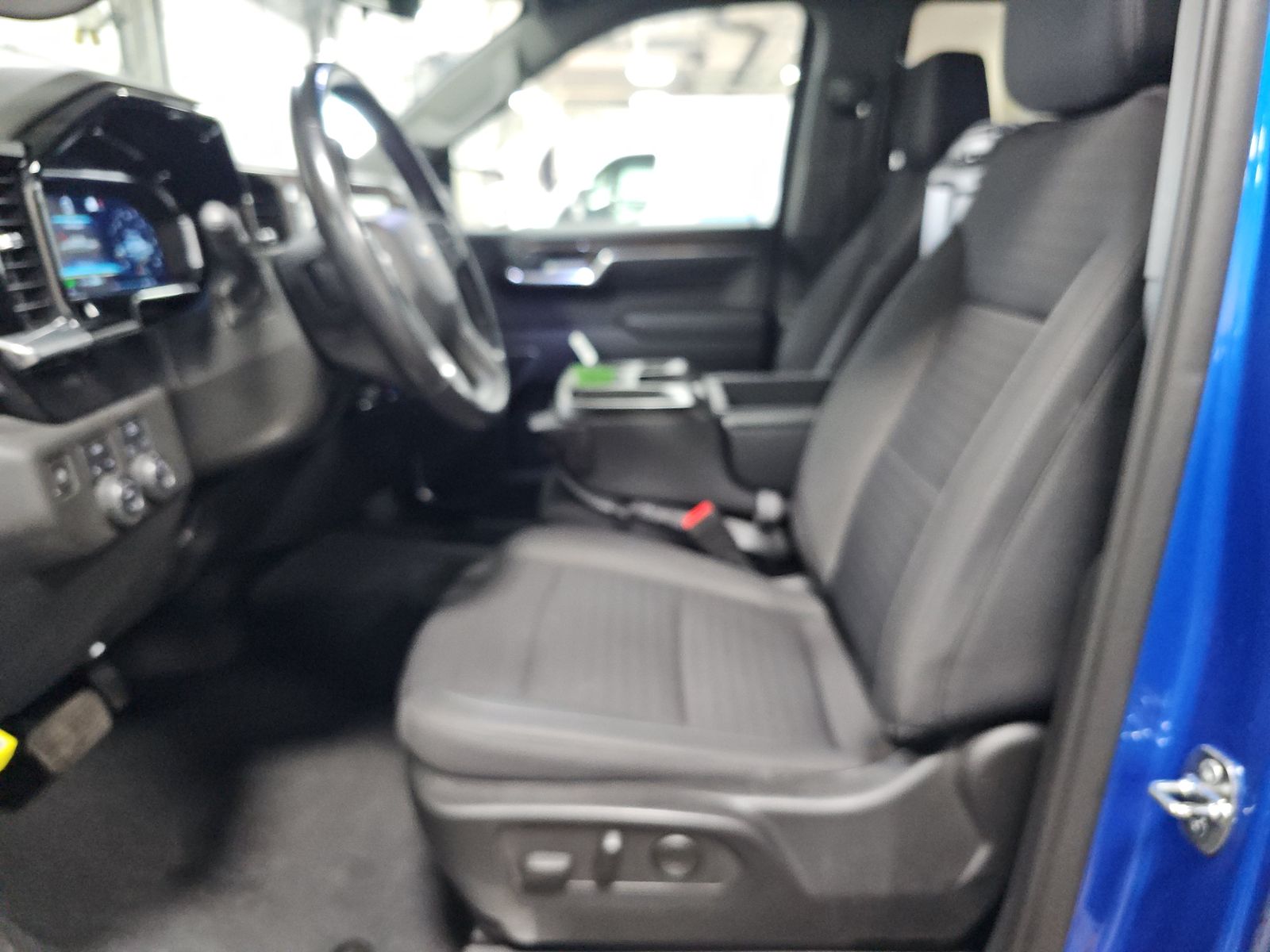 2022 Chevrolet Silverado 1500 LT AWD