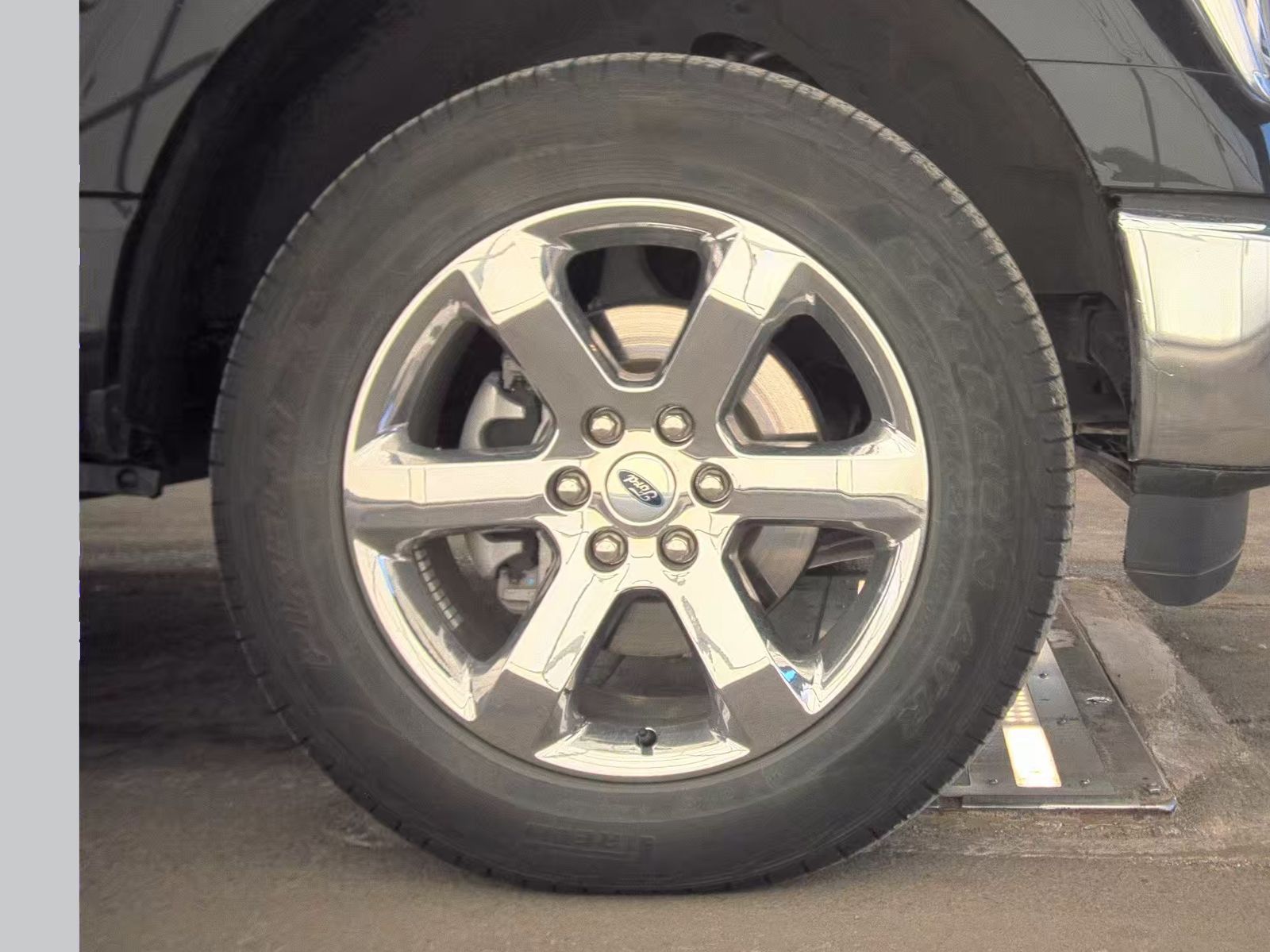 2023 Ford F-150 Lariat AWD