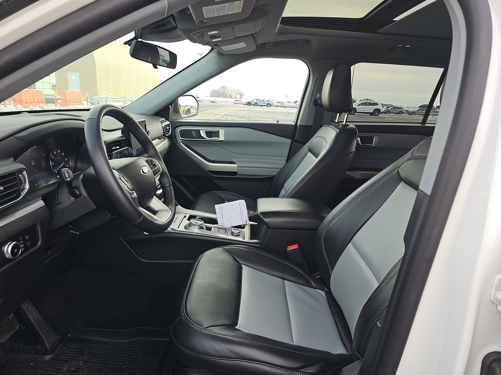 2023 Ford Explorer XLT AWD