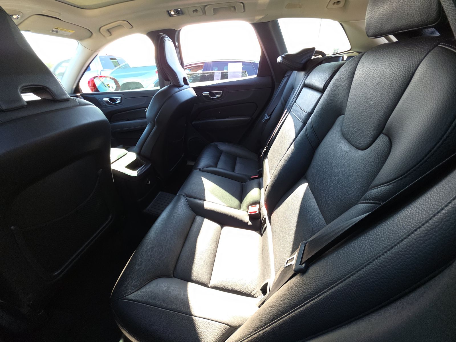 2019 Volvo XC60 Plug-In Hybrid T8 Inscription AWD