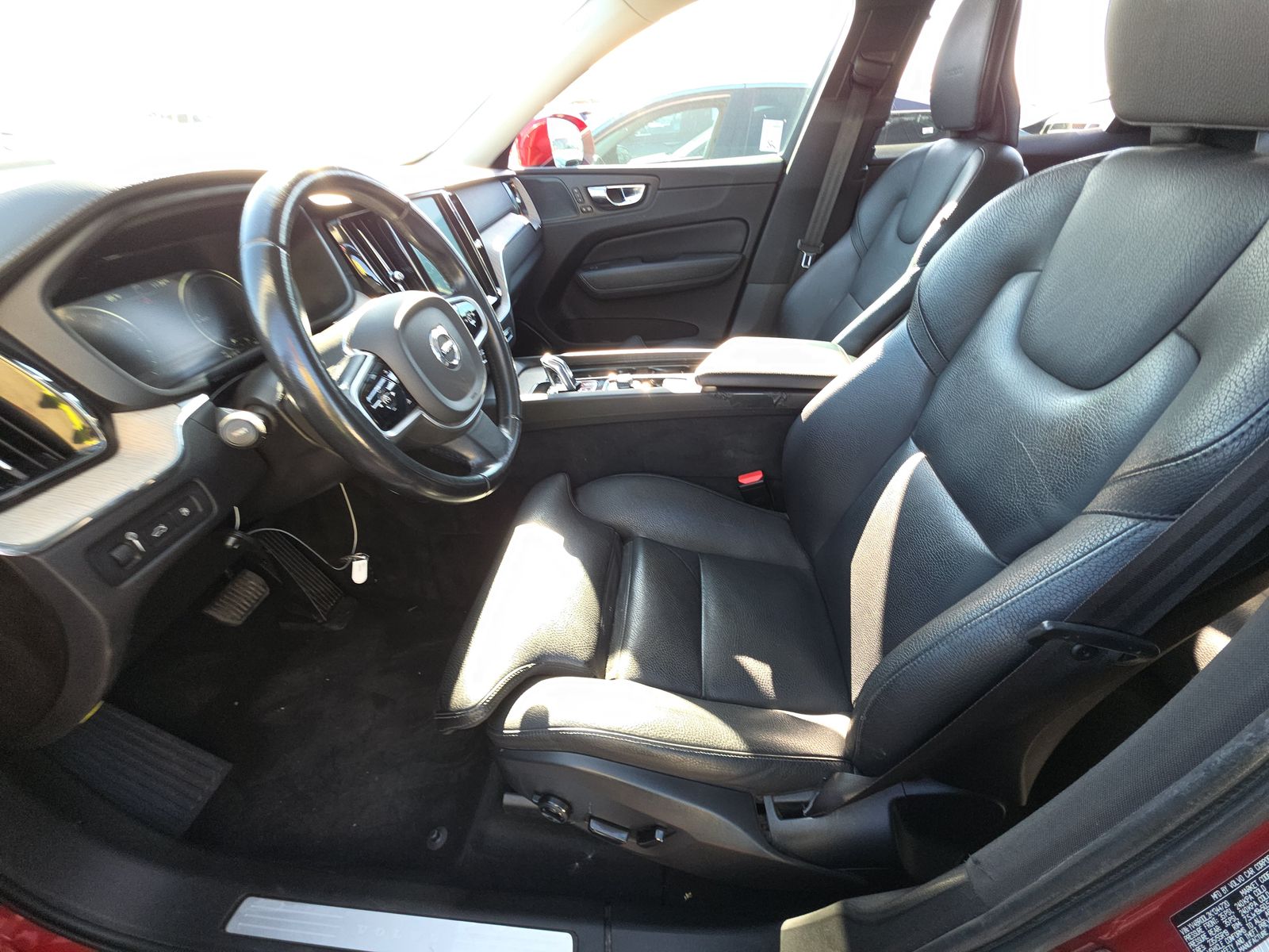 2019 Volvo XC60 Plug-In Hybrid T8 Inscription AWD