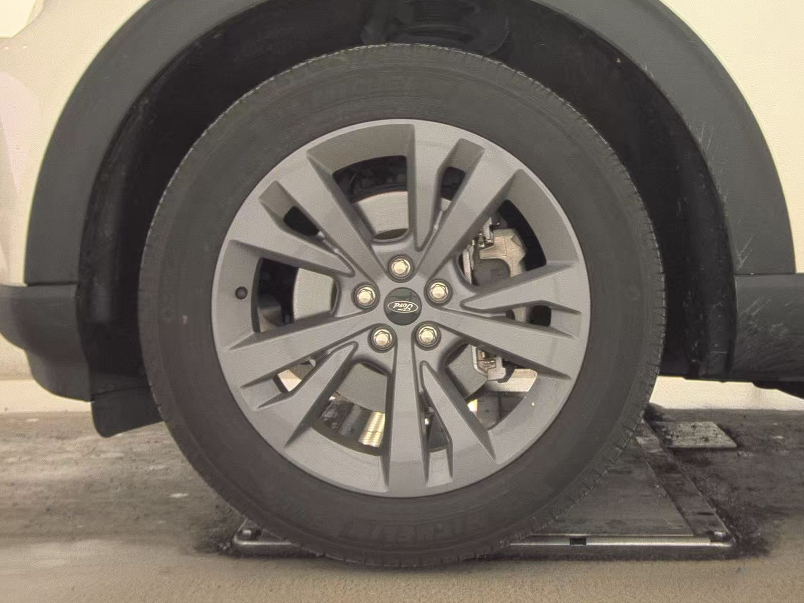 2023 Ford Explorer XLT AWD