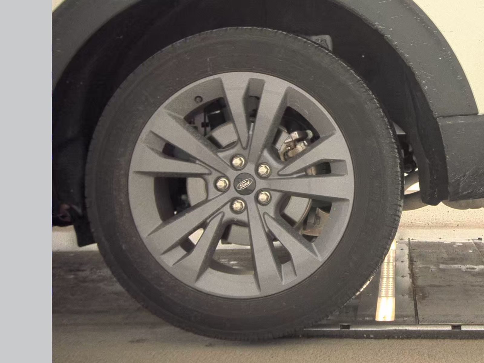 2023 Ford Explorer XLT AWD