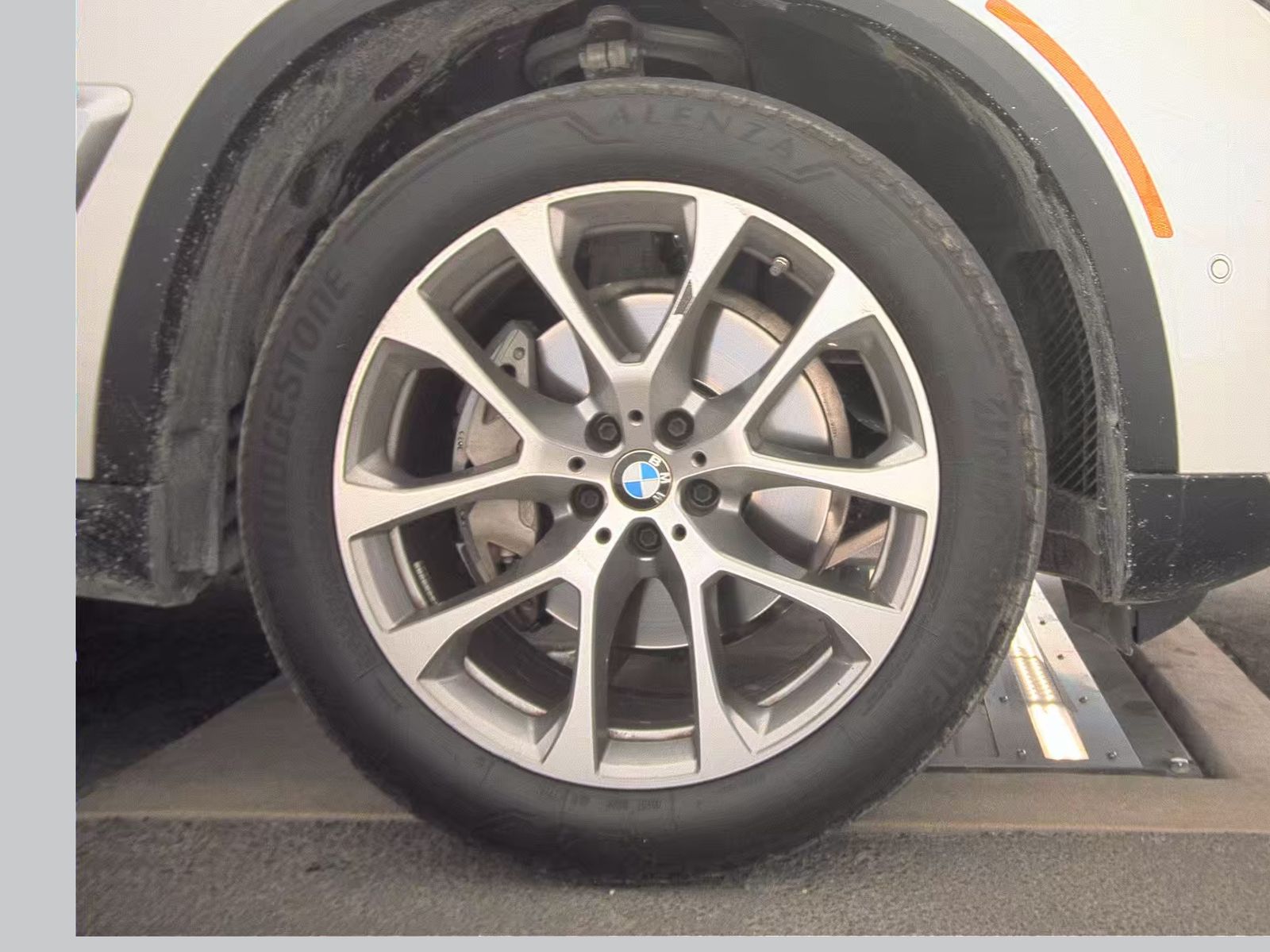 2025 BMW X5 sDrive40i RWD