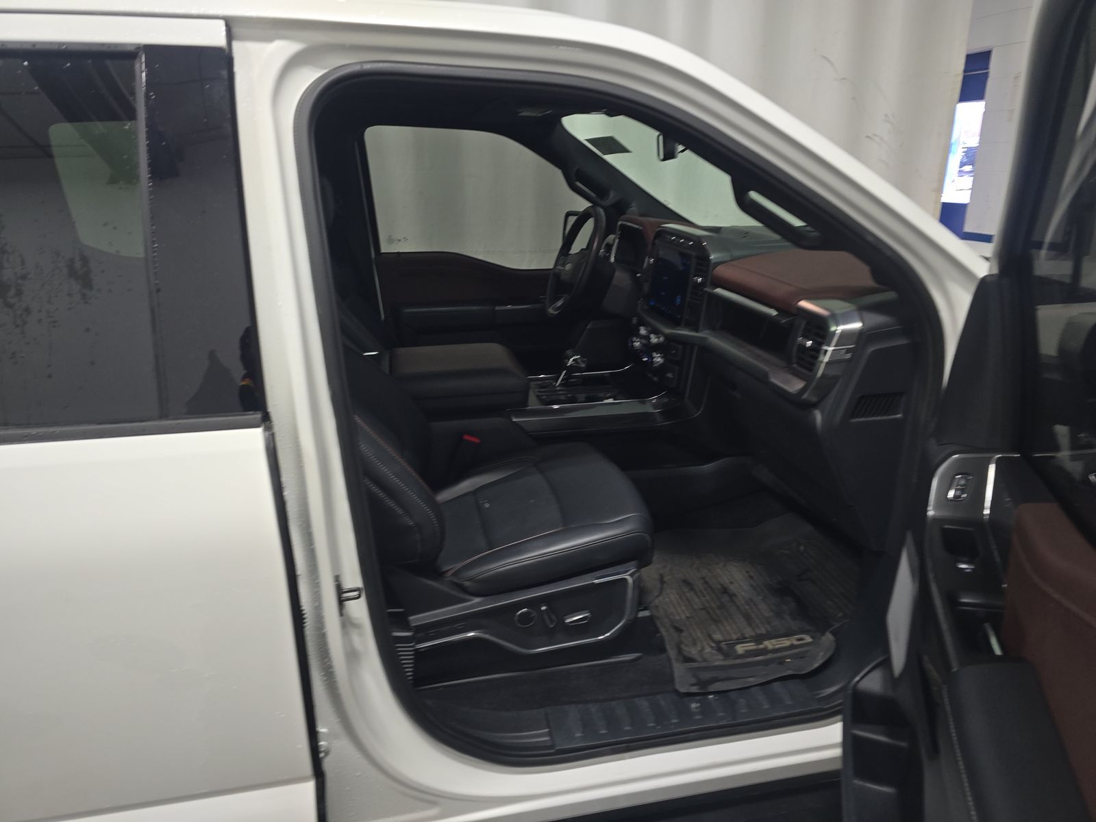 2023 Ford F-150 Lariat AWD