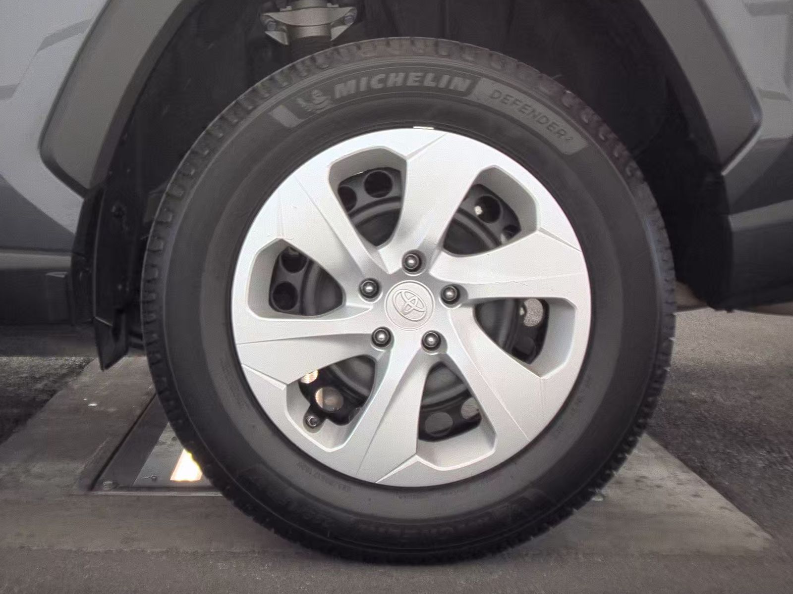 2024 Toyota RAV4 LE AWD